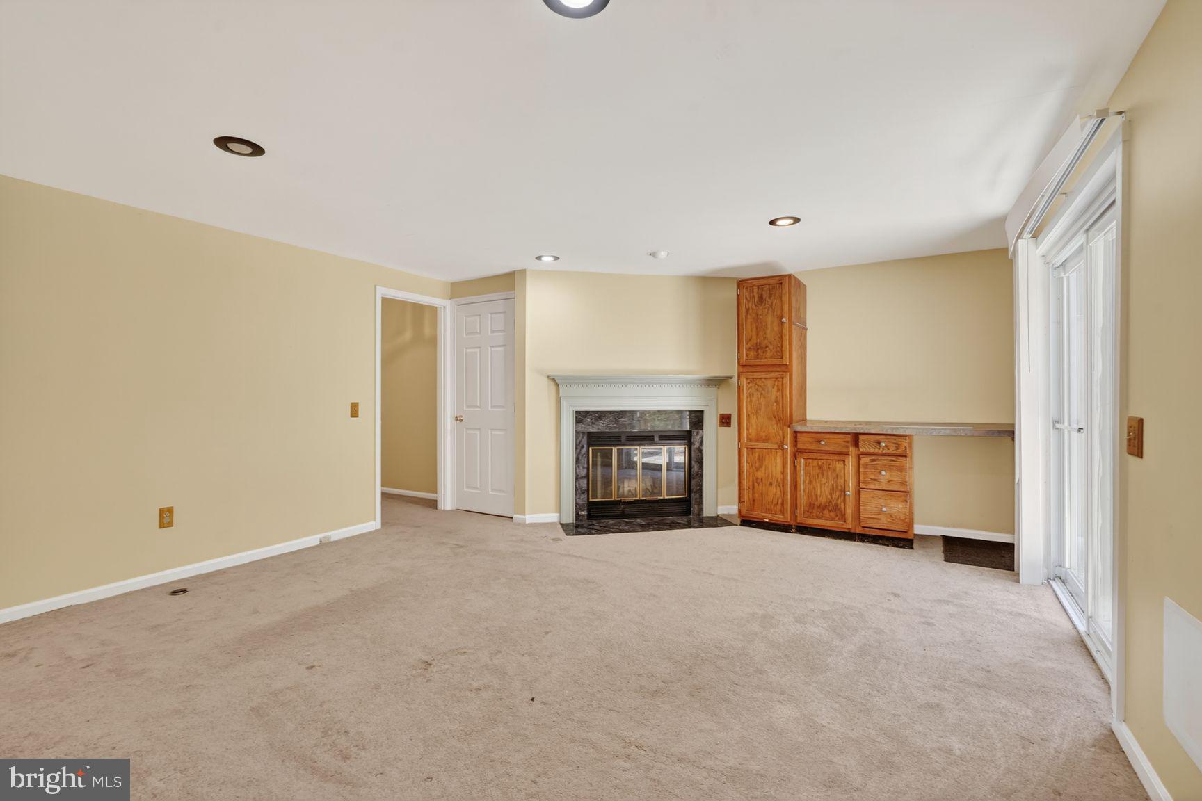 SOCIETY CIRCLE - Residential