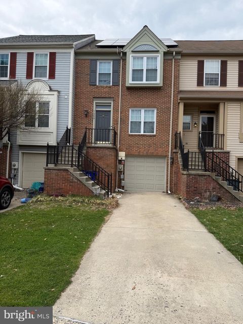 Photo of 7069 Bradshaw Court W, FREDERICK, MD 21703 (MLS # MDFR2079136)