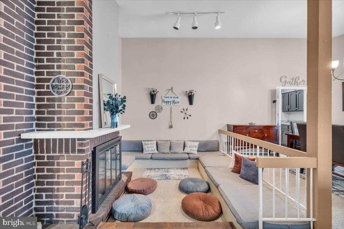 11 CHADWICK AVE