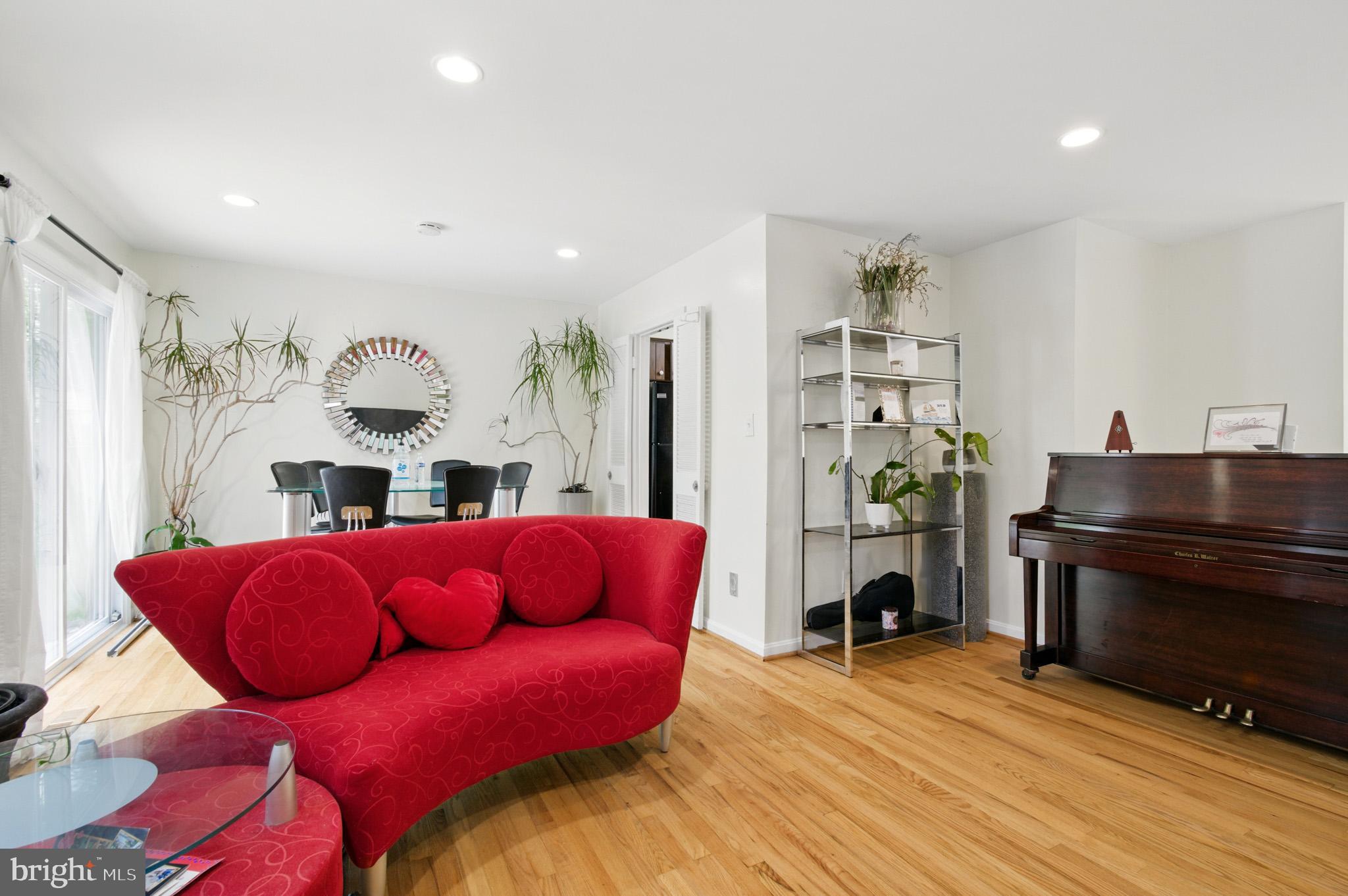 PT ROCKVILLE TWN RES 1 - Residential