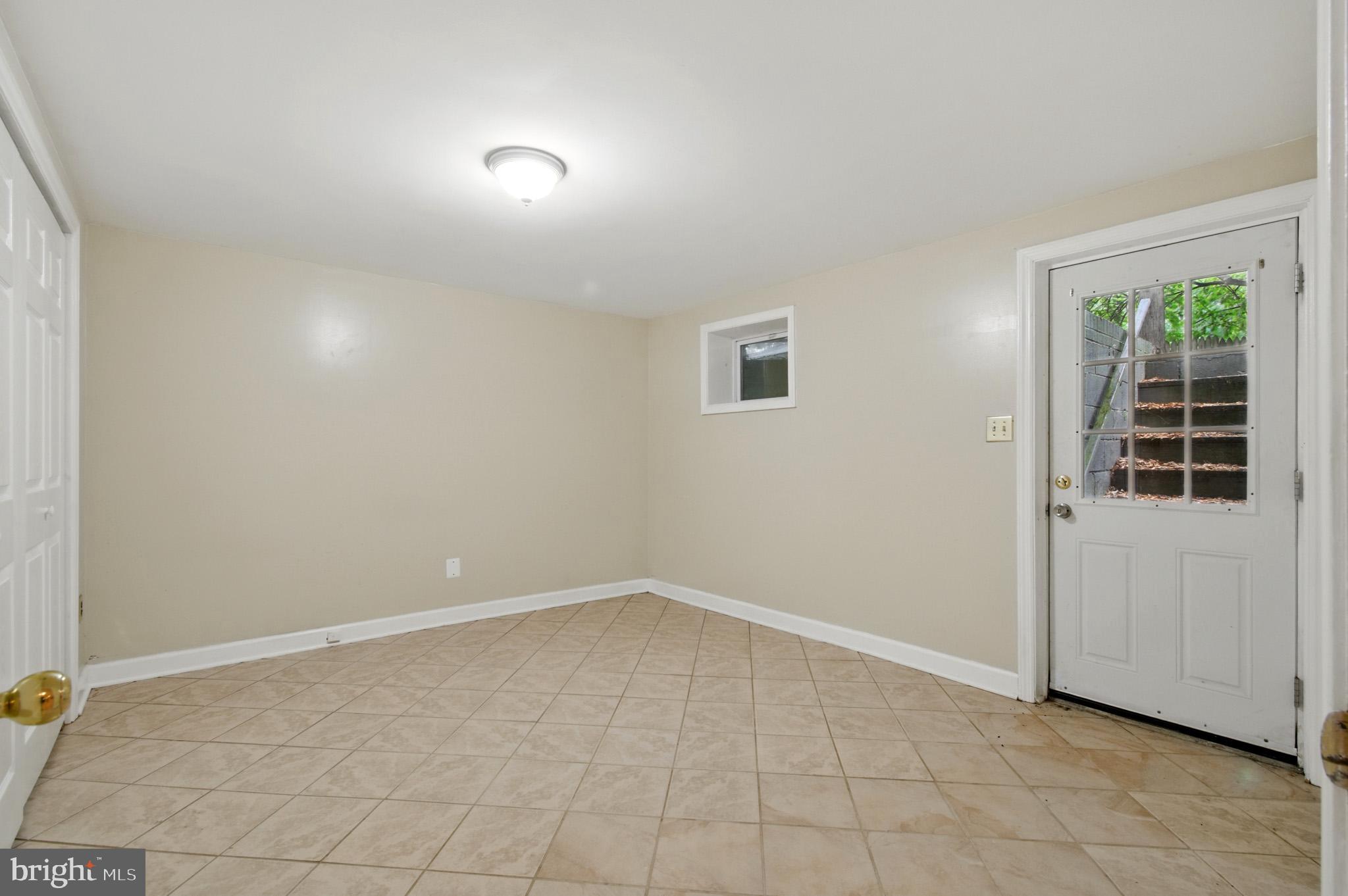 PT ROCKVILLE TWN RES 1 - Residential