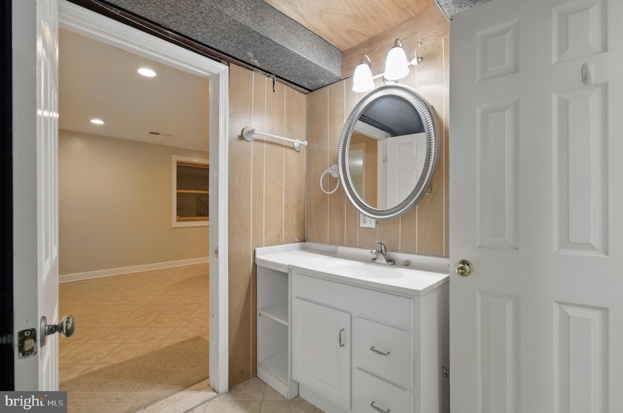 PT ROCKVILLE TWN RES 1 - Residential