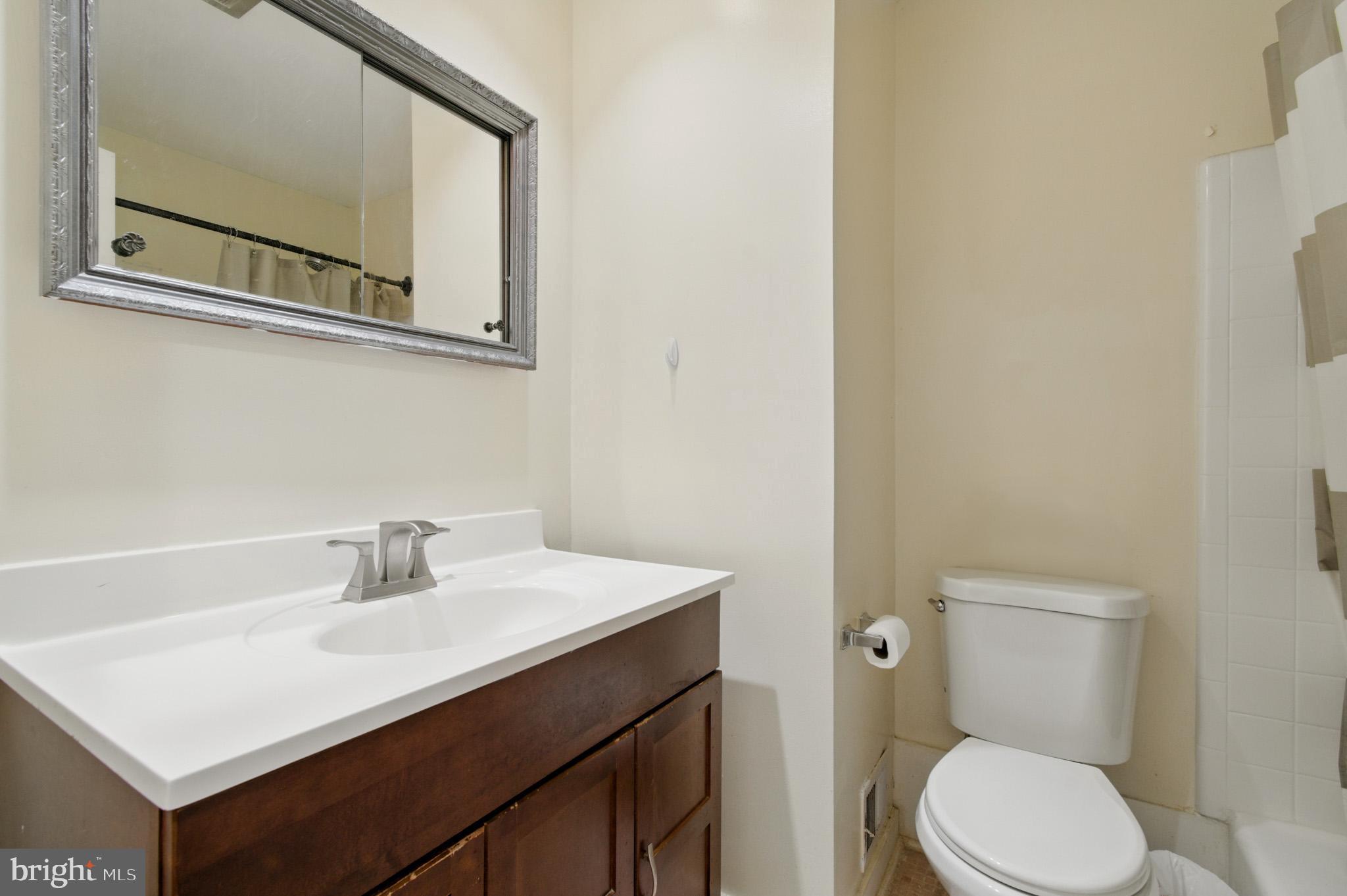 PT ROCKVILLE TWN RES 1 - Residential