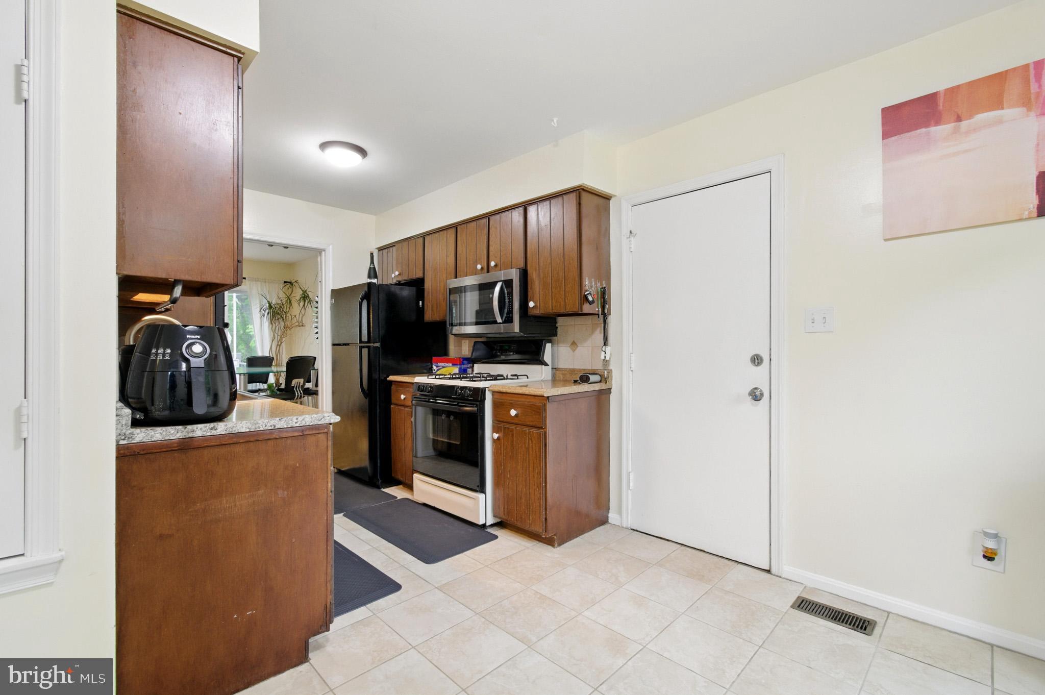 PT ROCKVILLE TWN RES 1 - Residential