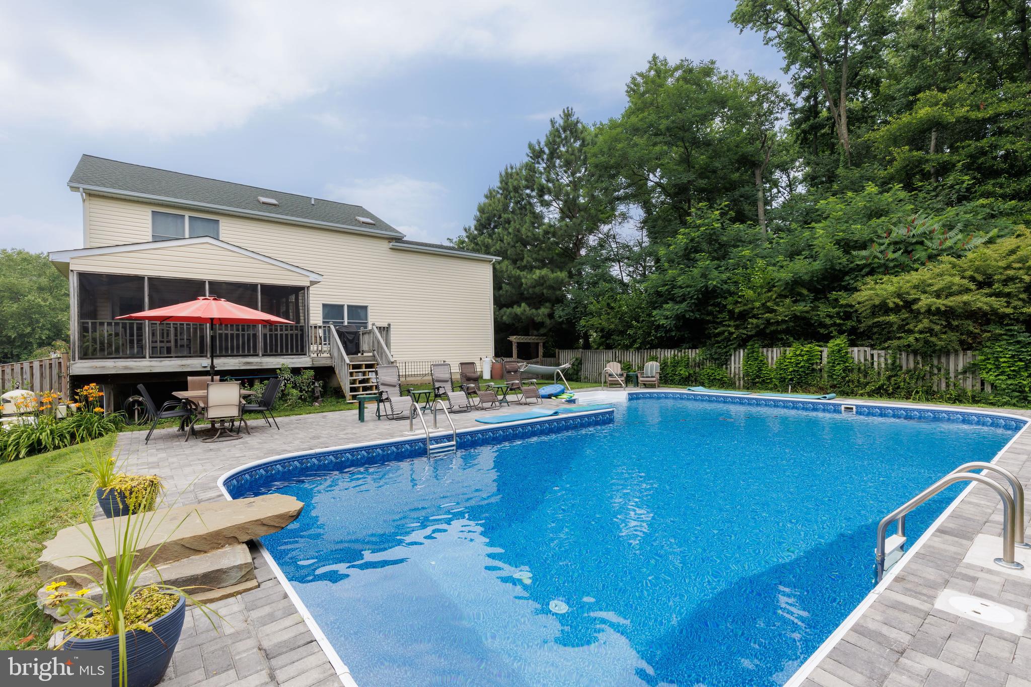 BAY MEADOWS - Residential