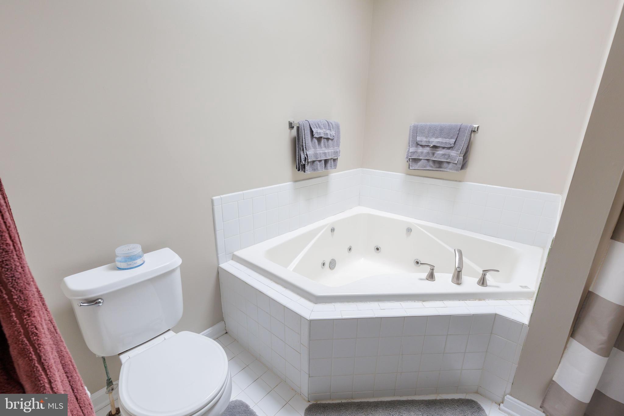 BAY MEADOWS - Residential