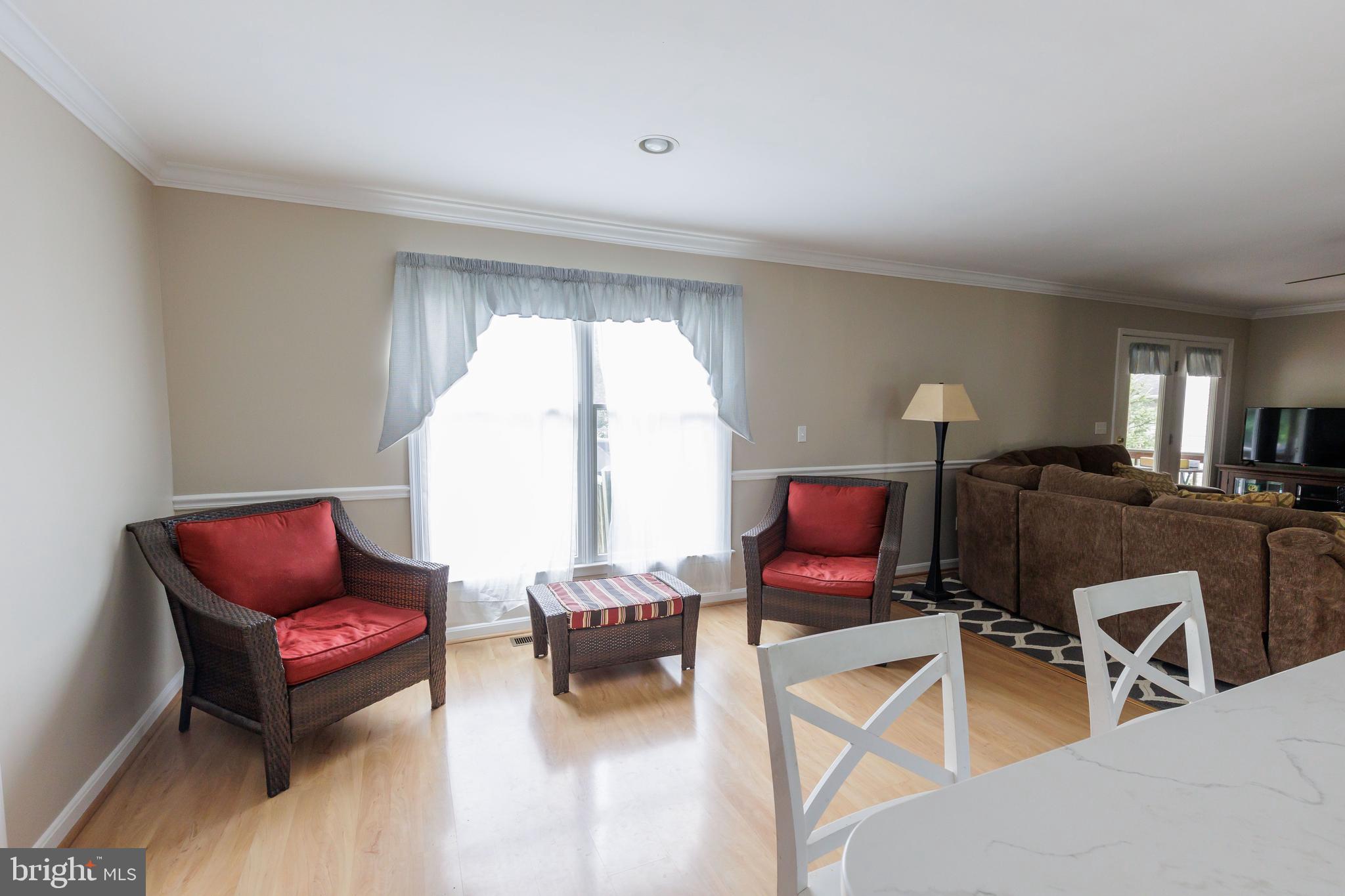 BAY MEADOWS - Residential