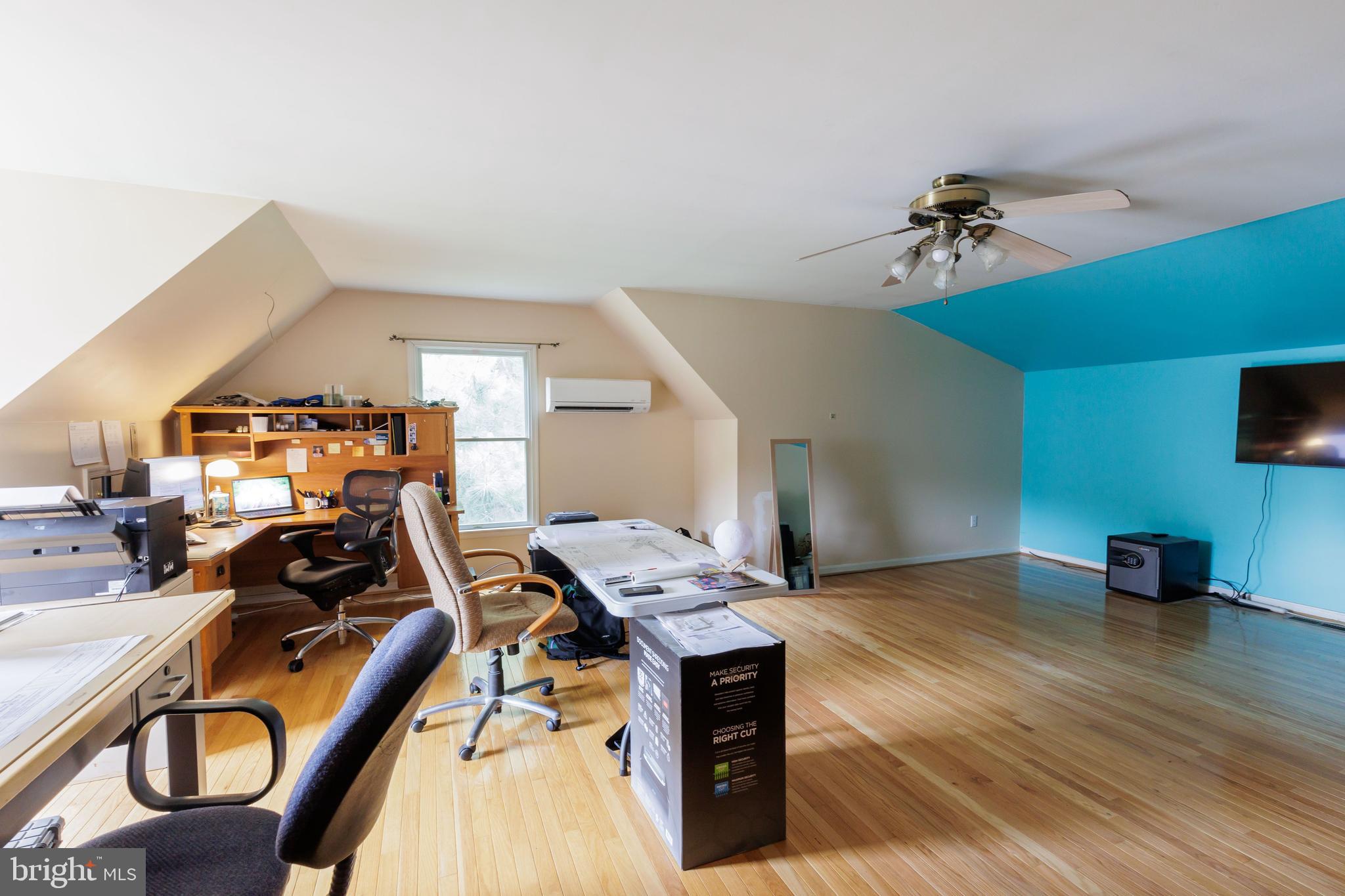 BAY MEADOWS - Residential