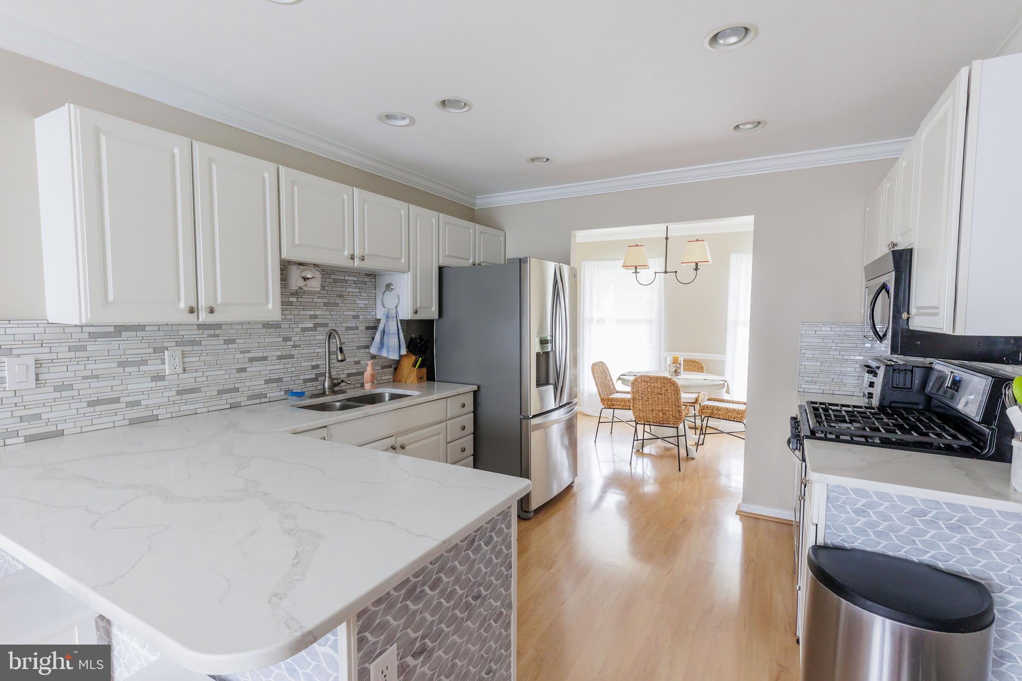 BAY MEADOWS - Residential