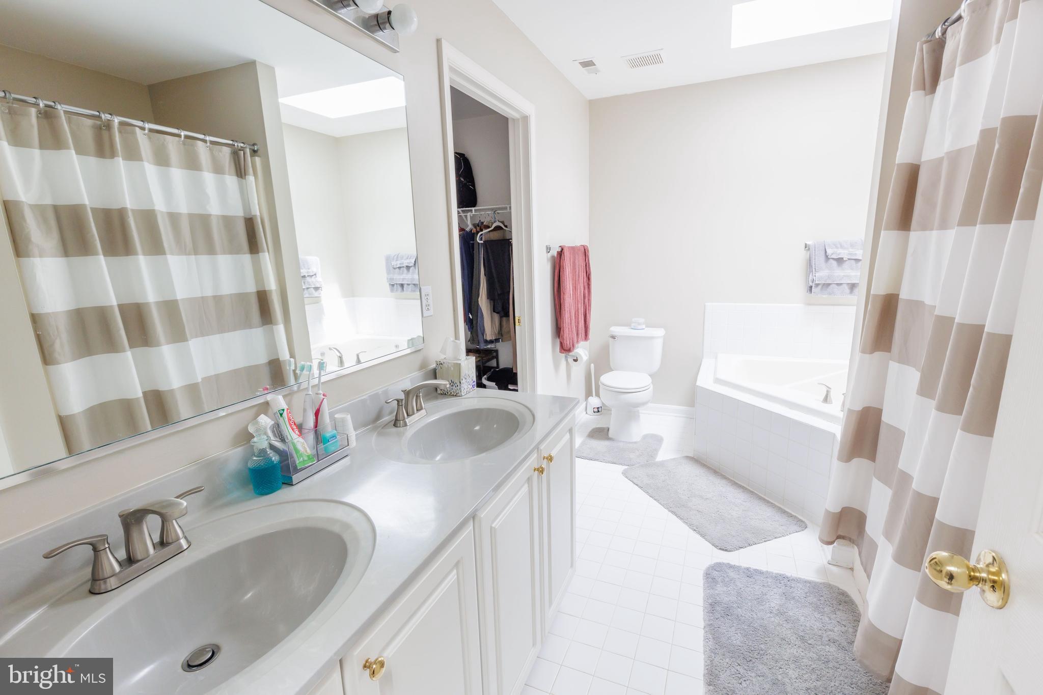 BAY MEADOWS - Residential