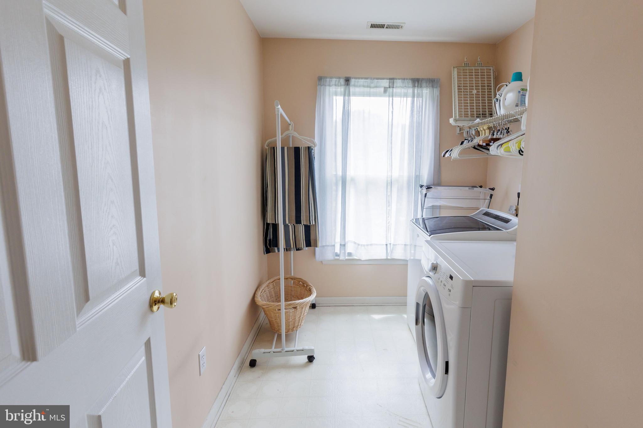 BAY MEADOWS - Residential