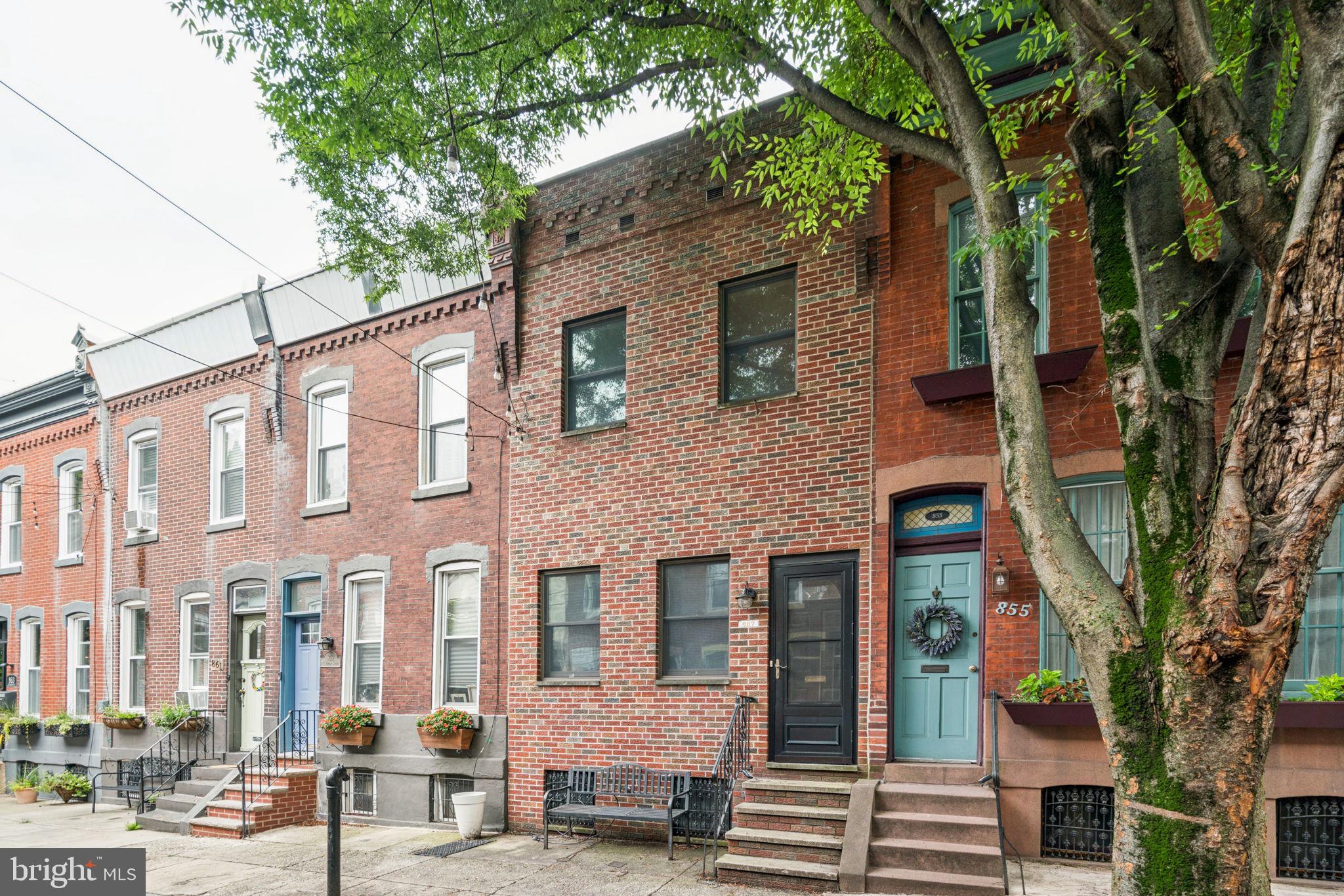 857 N TAYLOR STREET