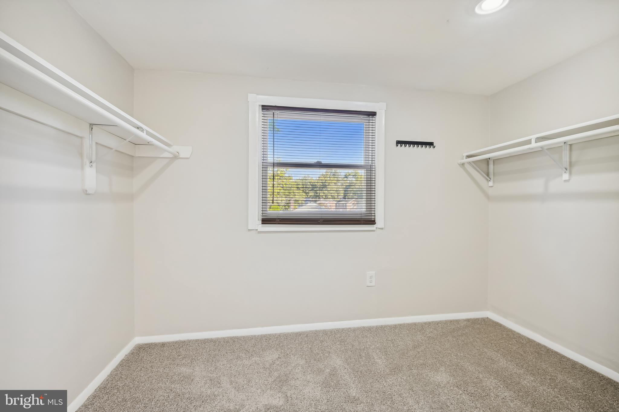 KIRK ACRES - Residential