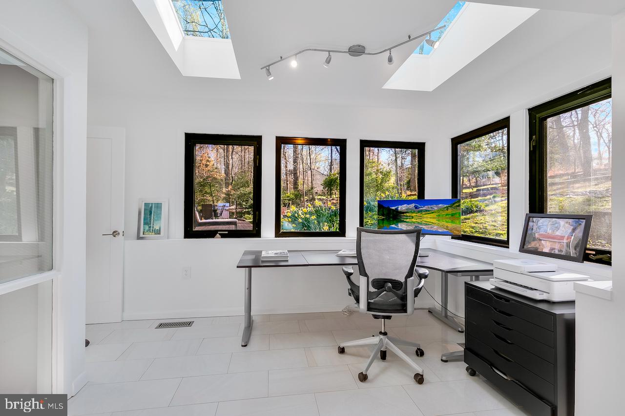 FOX VALE - Residential