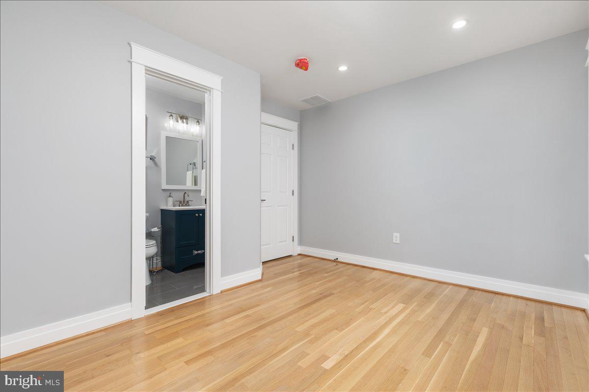 FERRY POINT ESTATES - Residential