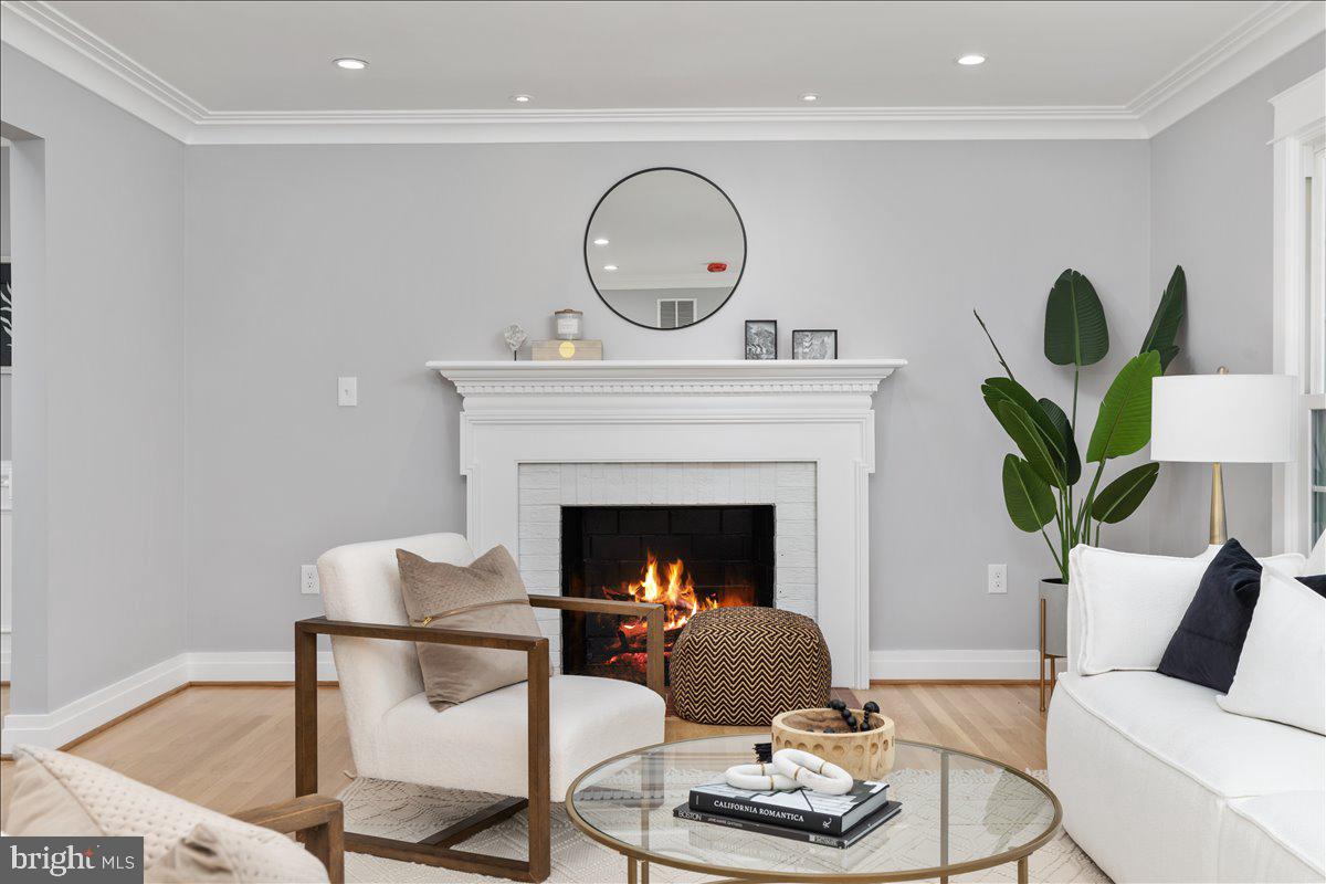 FERRY POINT ESTATES - Residential