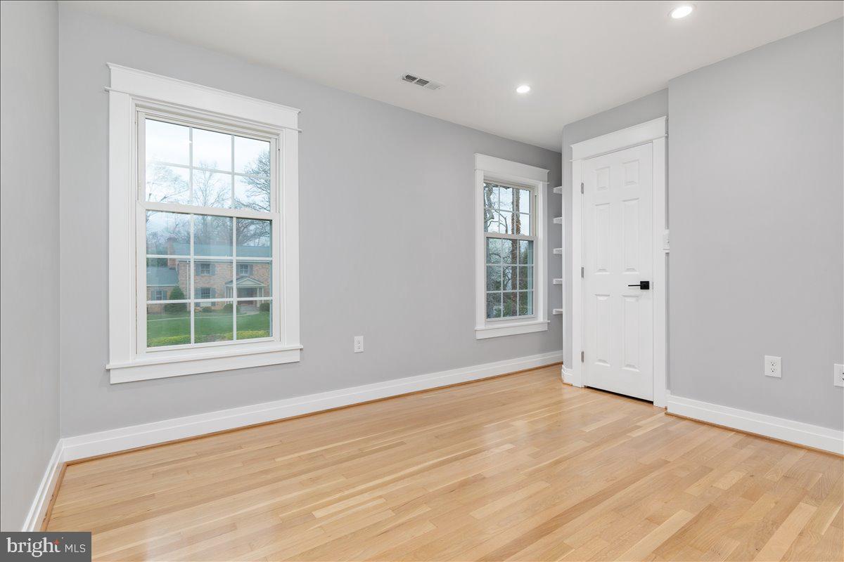 FERRY POINT ESTATES - Residential