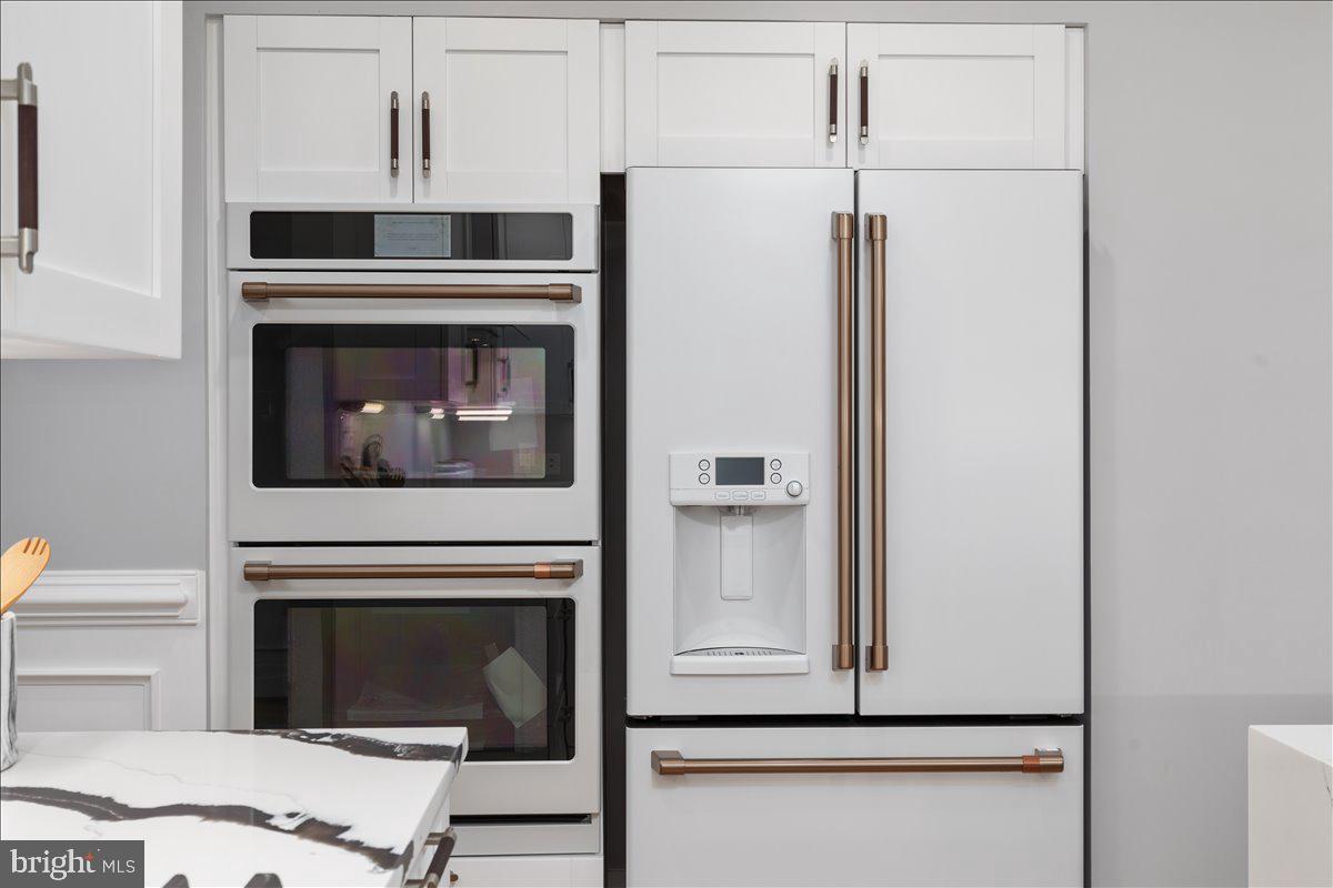 FERRY POINT ESTATES - Residential