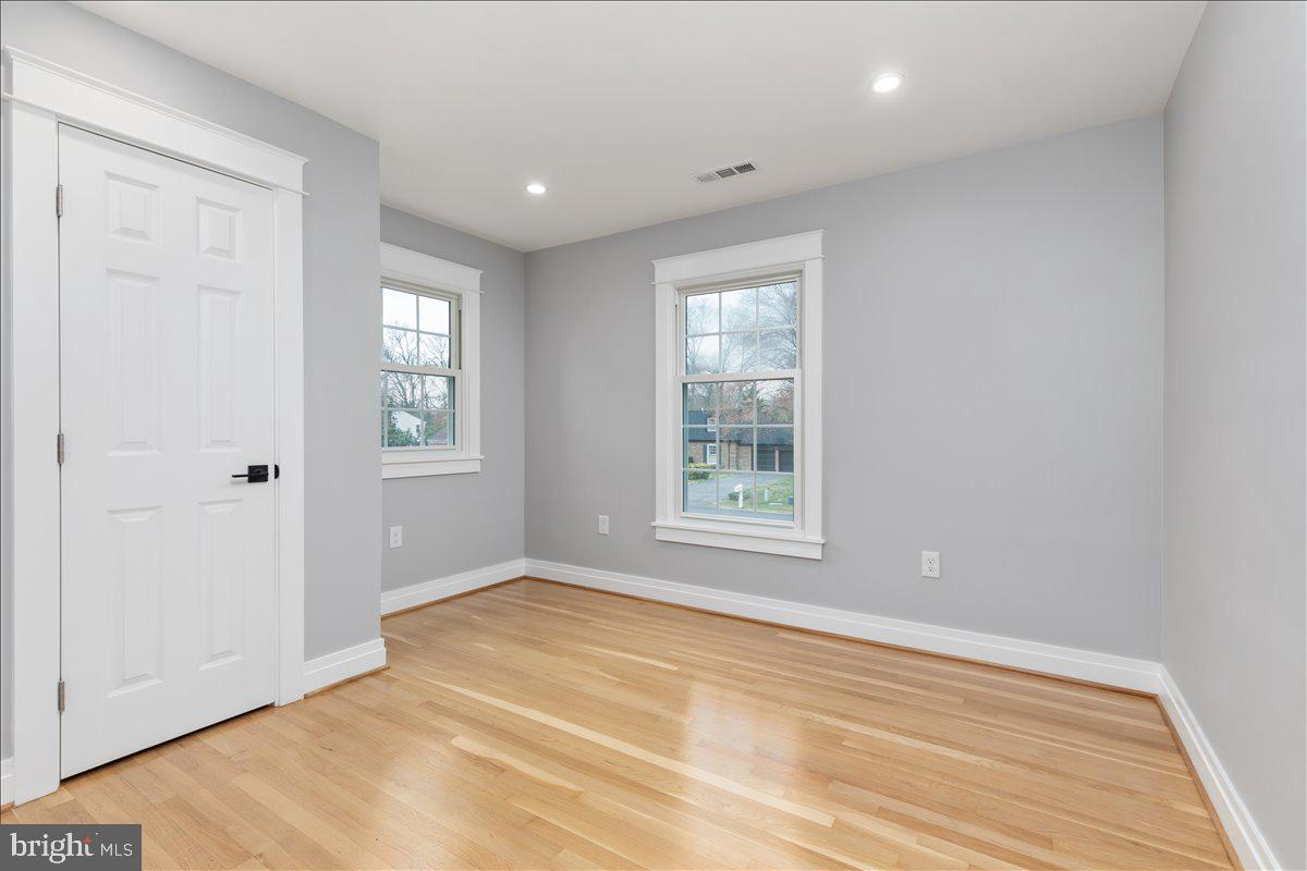 FERRY POINT ESTATES - Residential