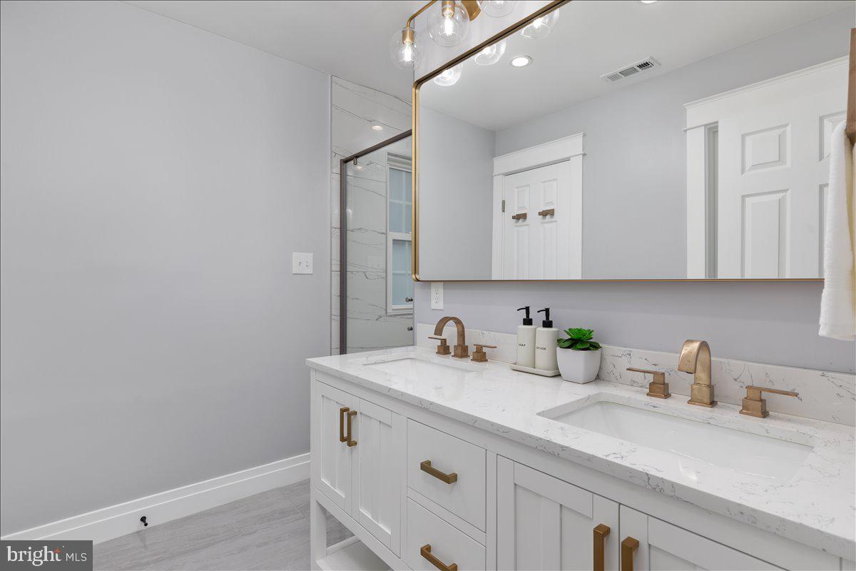 FERRY POINT ESTATES - Residential