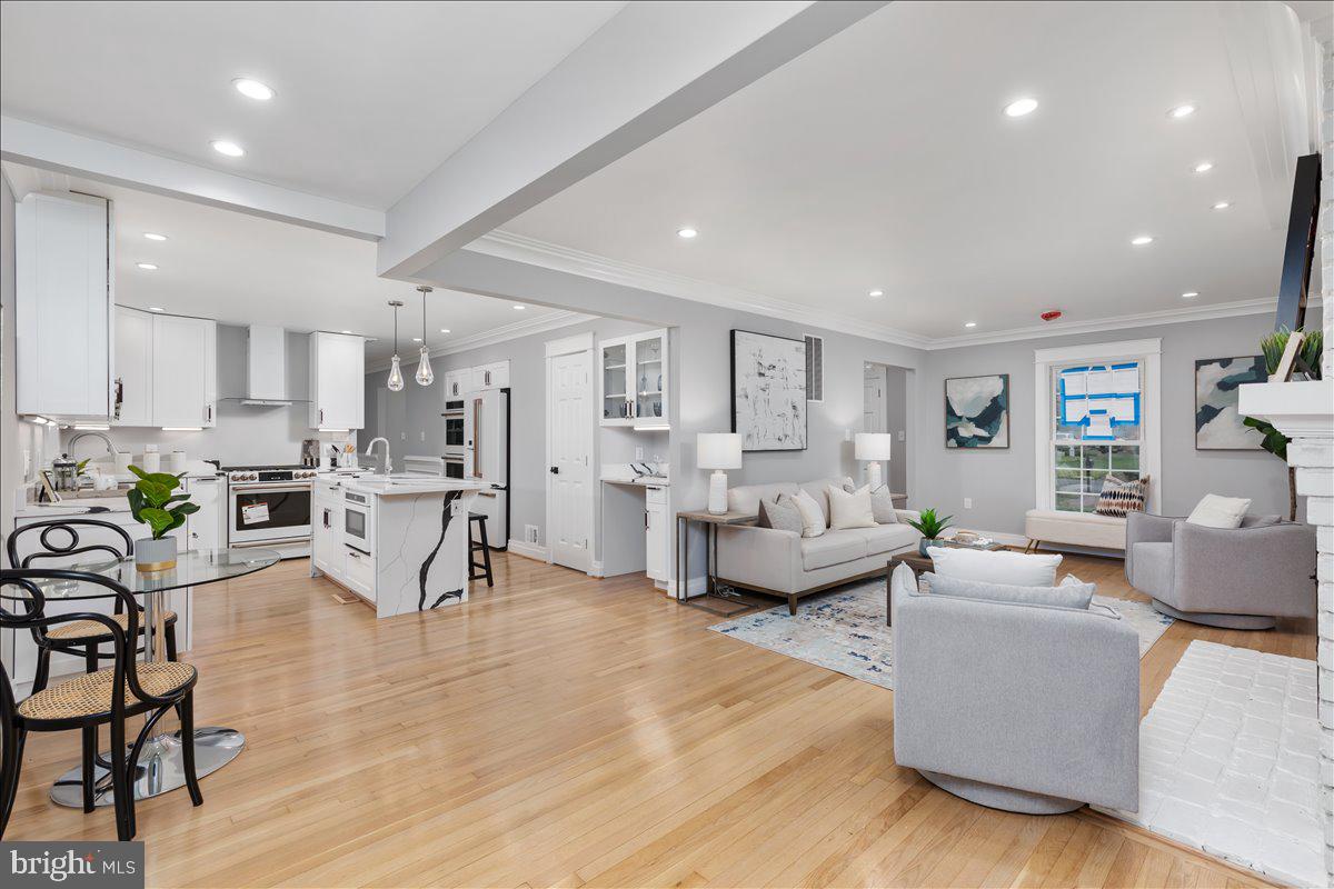 FERRY POINT ESTATES - Residential