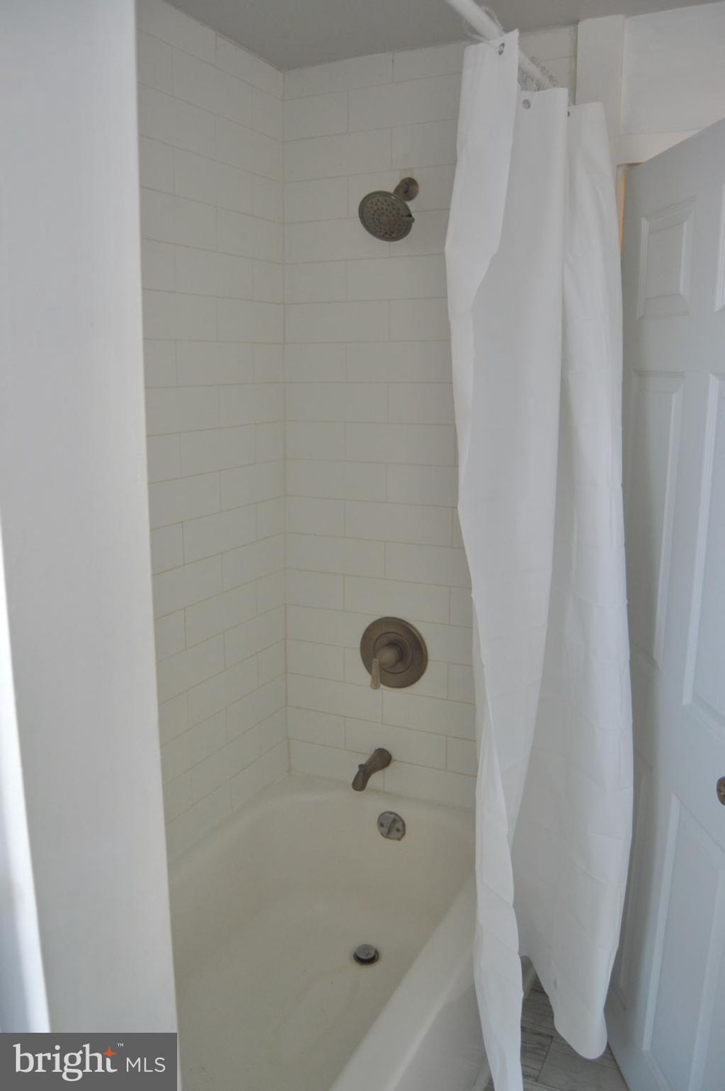 Photo of 424 E Girard Avenue, PHILADELPHIA, PA 19125 (MLS # PAPH2573526)