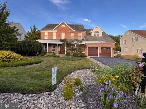 Homes For Sale - 7930 Golf Vista Drive Dr<br/> Franklin County, GREENCASTLE, PA 17225