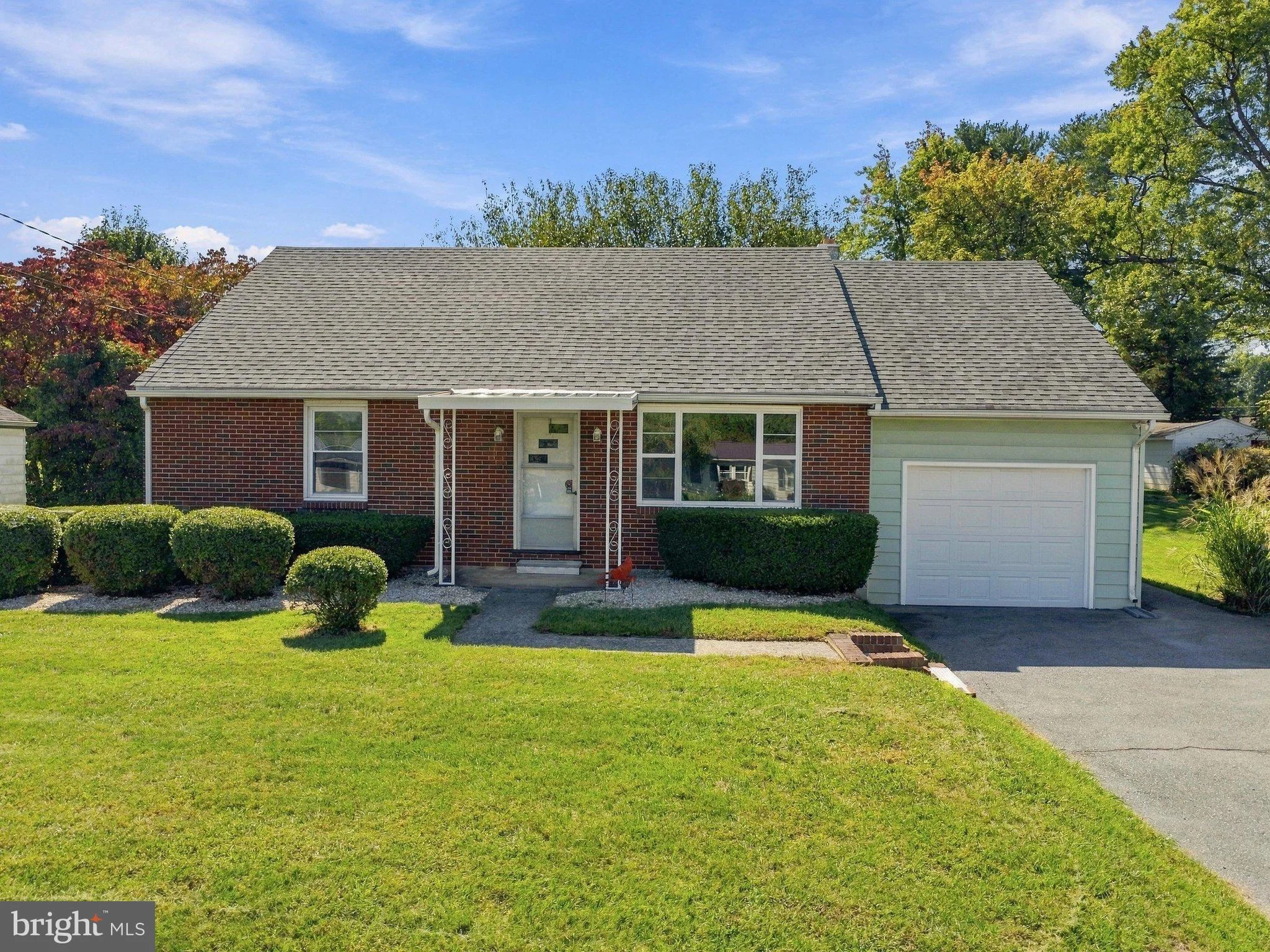 208 E Sunset Avenue, Williamsport, MD 21795