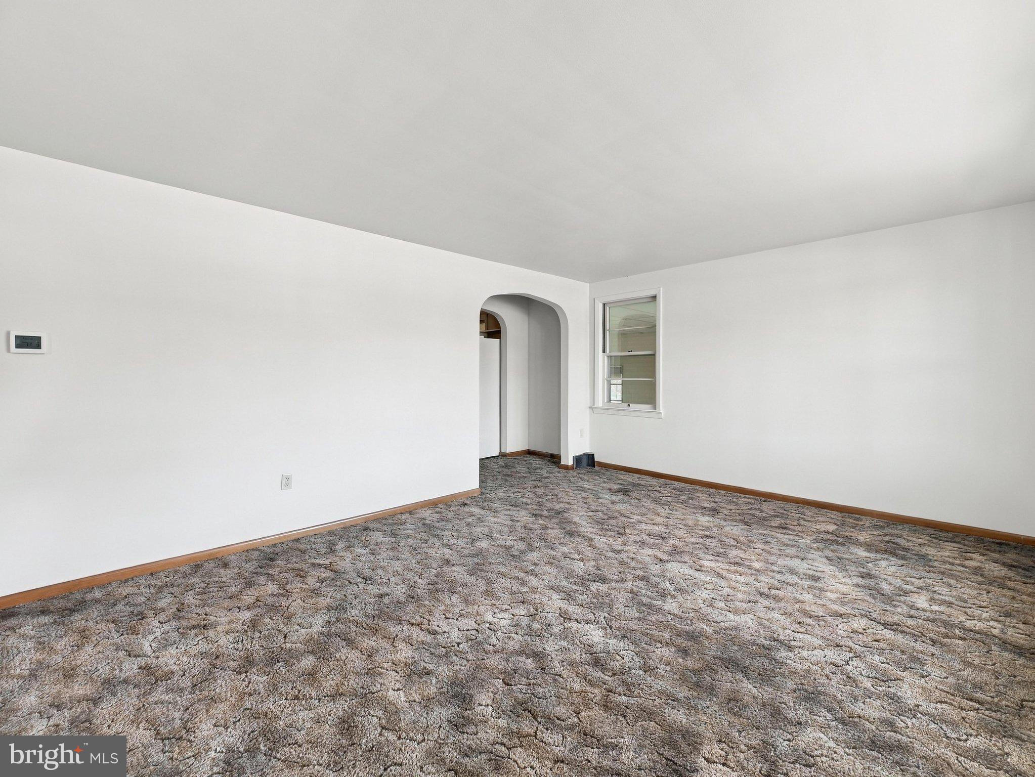 208 E SUNSET AVENUE