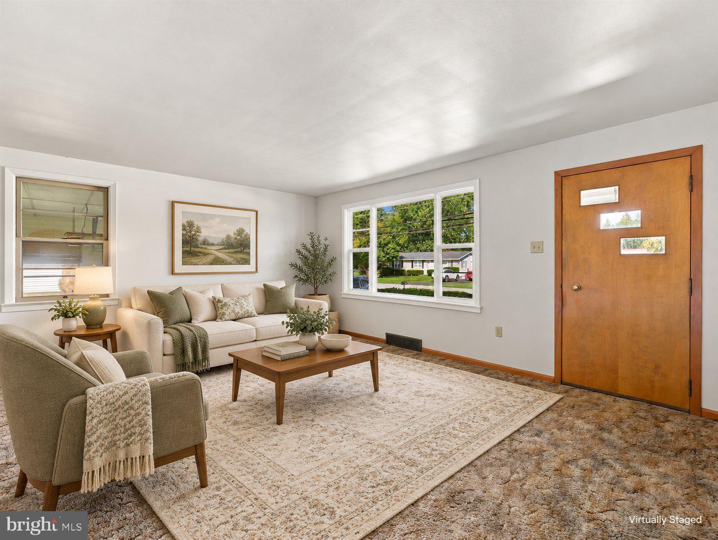 208 E SUNSET AVENUE