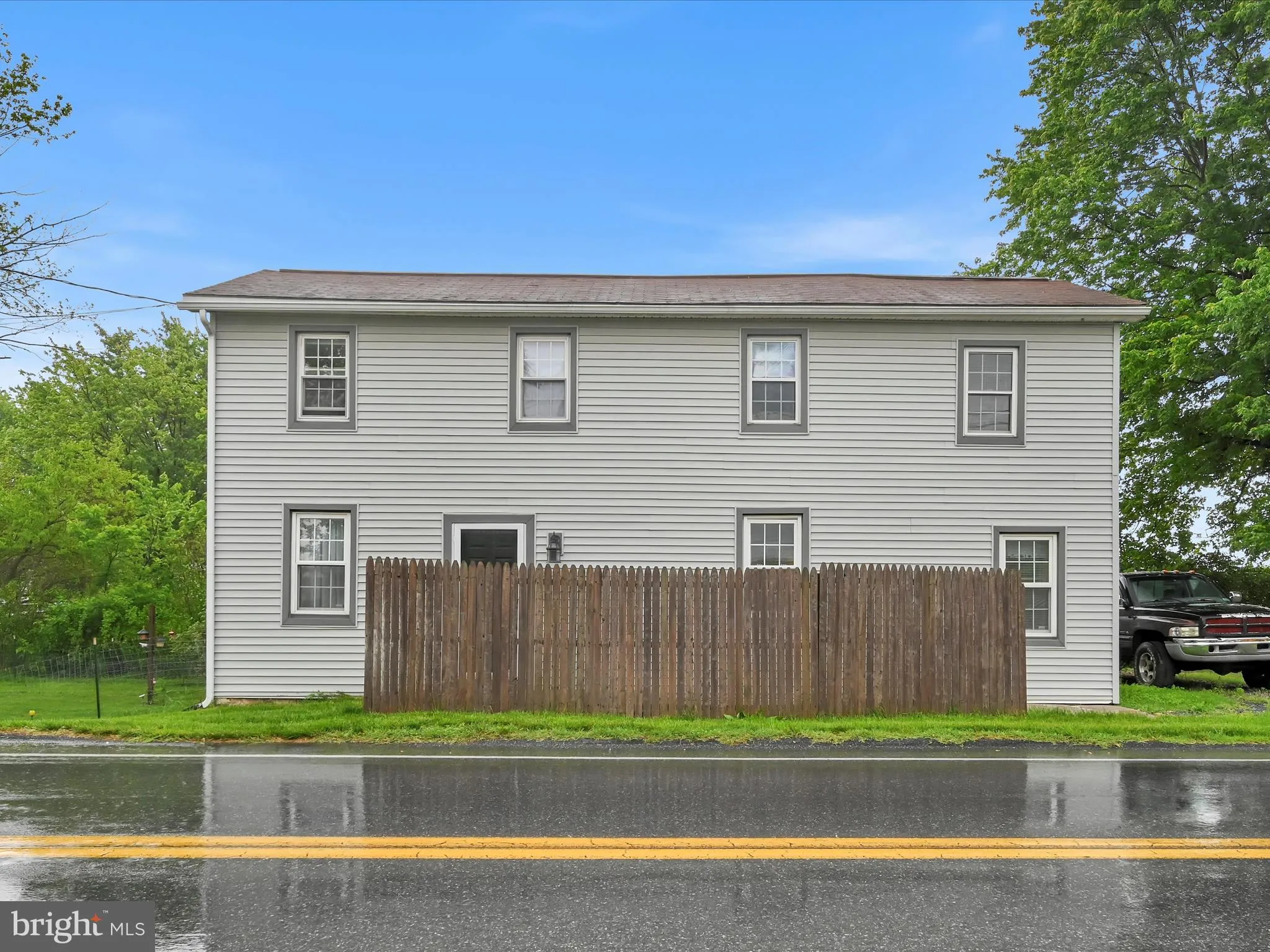 Columbia, Pennsylvania 17512, United States, 3 Bedrooms Bedrooms, ,1 BathroomBathrooms,Residential,Pending,131116