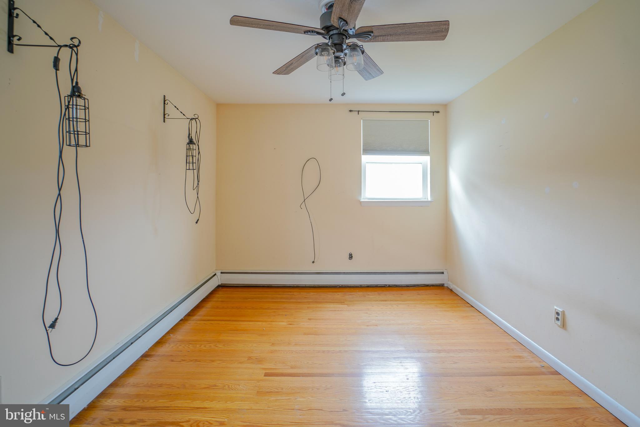 FOX CHASE - Residential