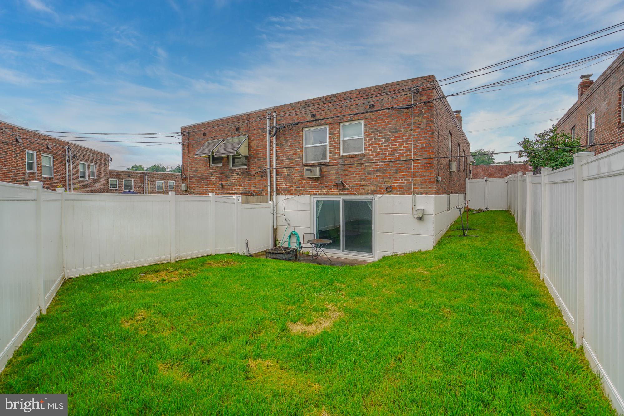 FOX CHASE - Residential