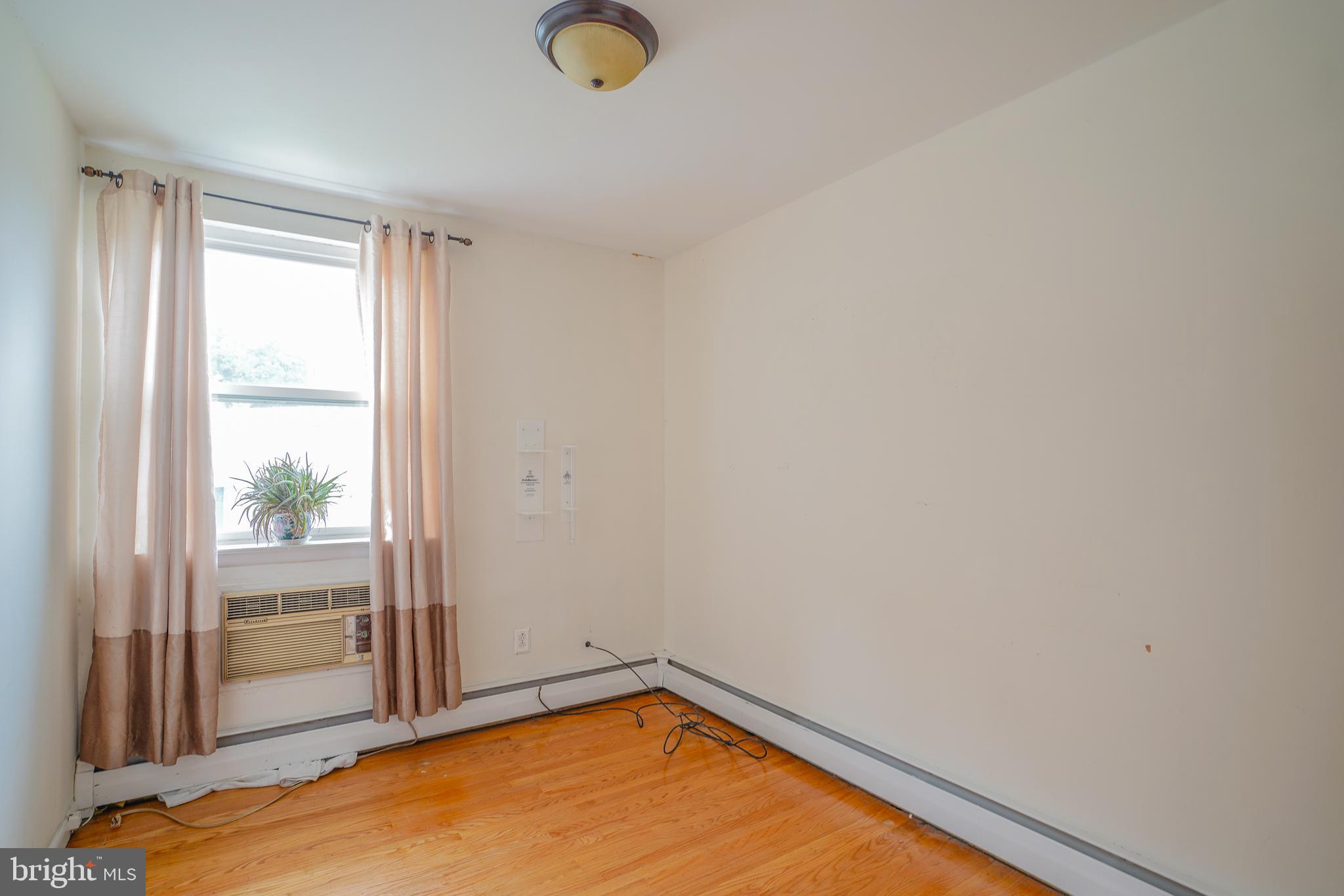 FOX CHASE - Residential