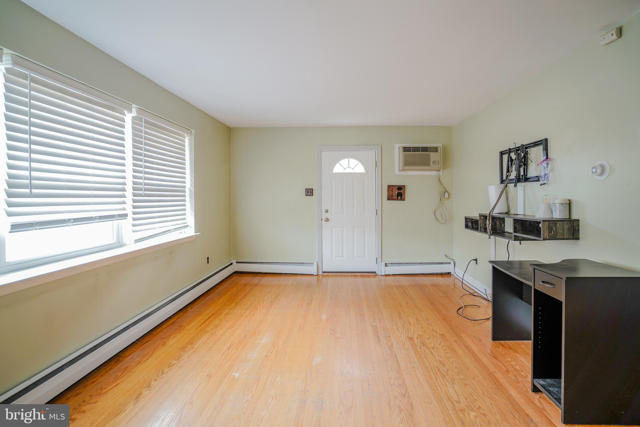 FOX CHASE - Residential