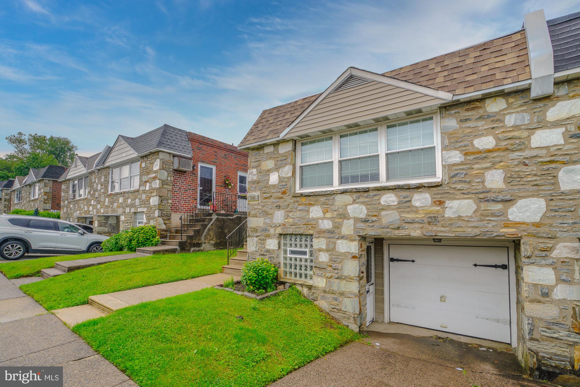 FOX CHASE - Residential