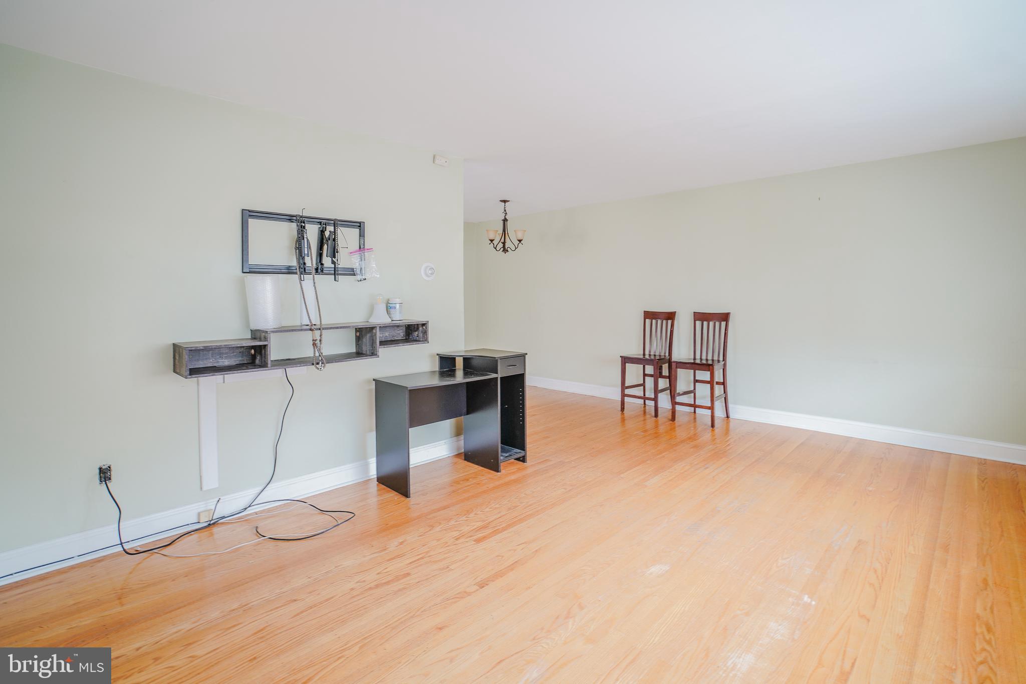 FOX CHASE - Residential