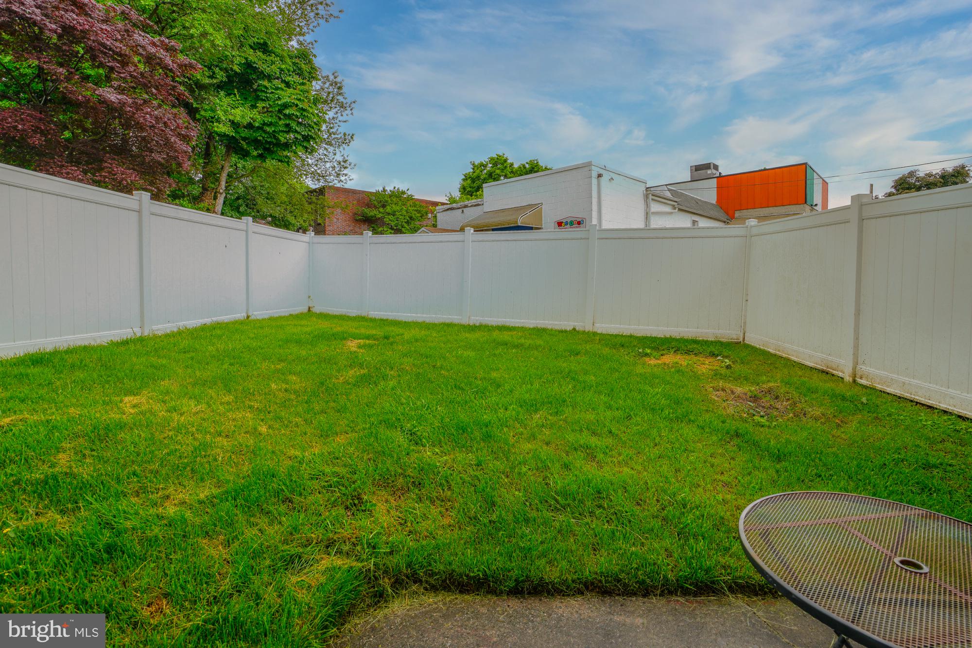 FOX CHASE - Residential