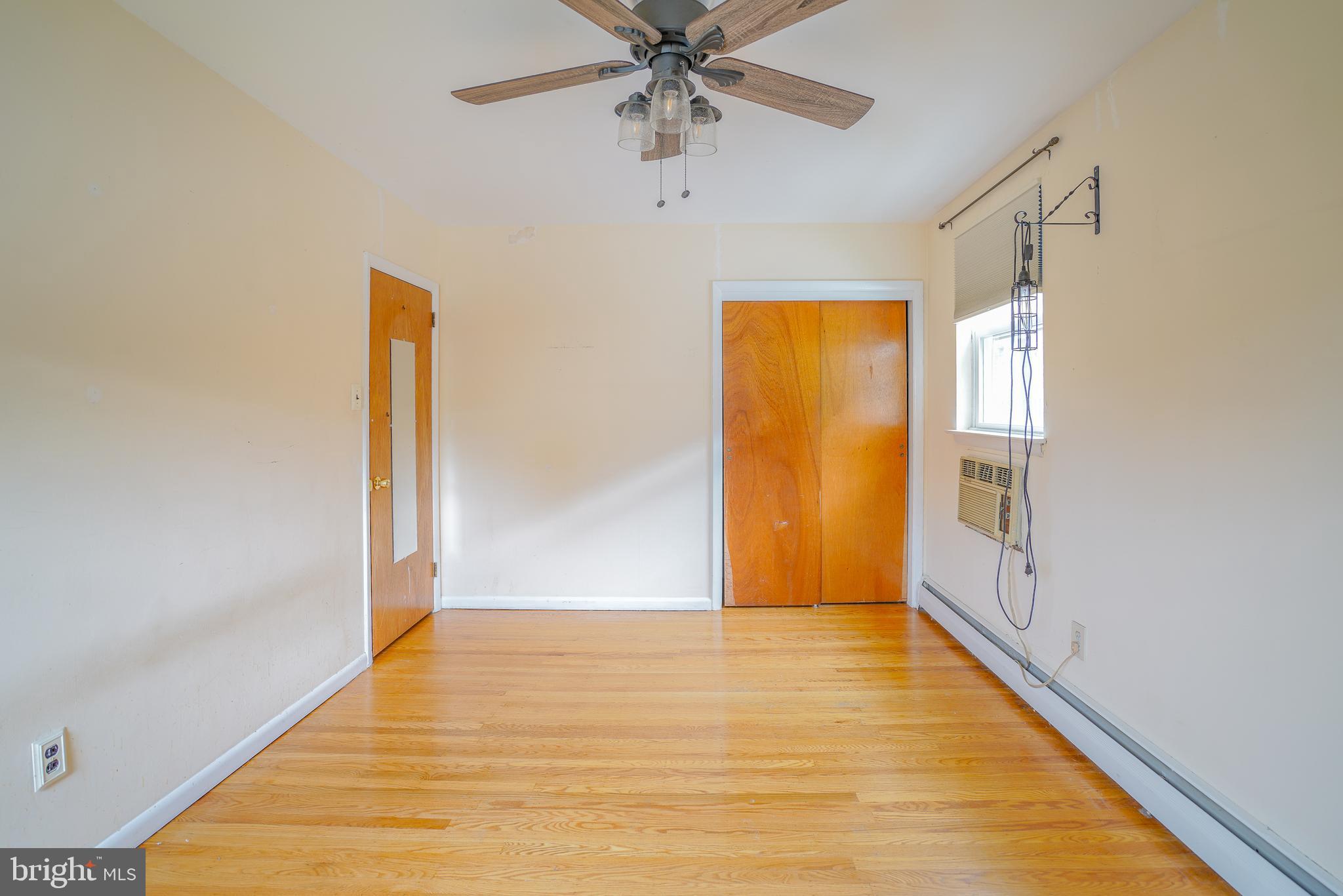 FOX CHASE - Residential