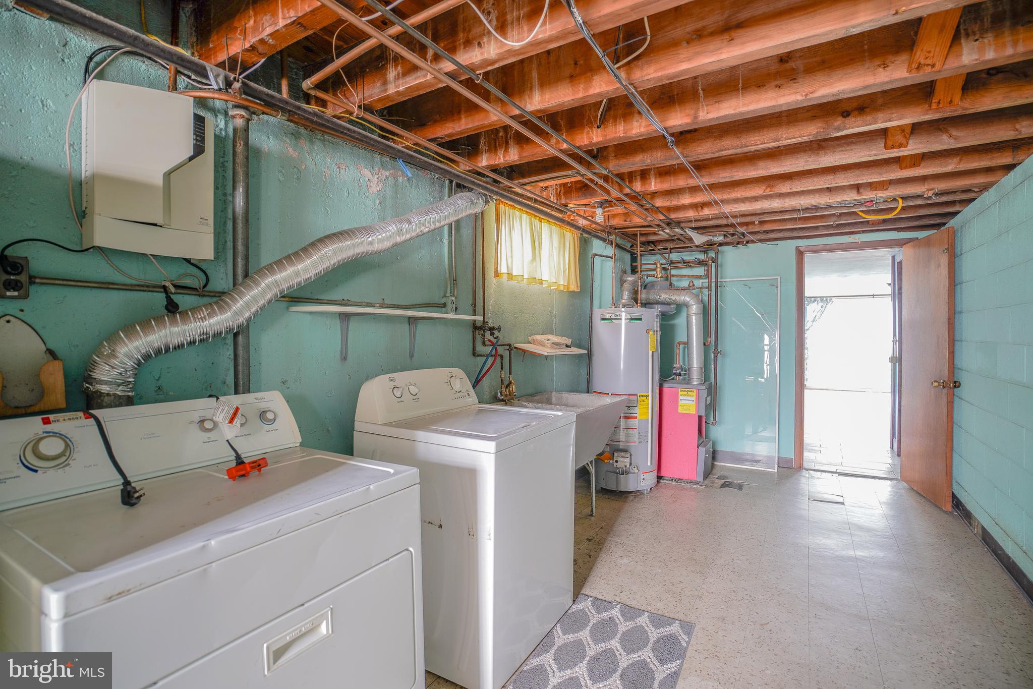 FOX CHASE - Residential