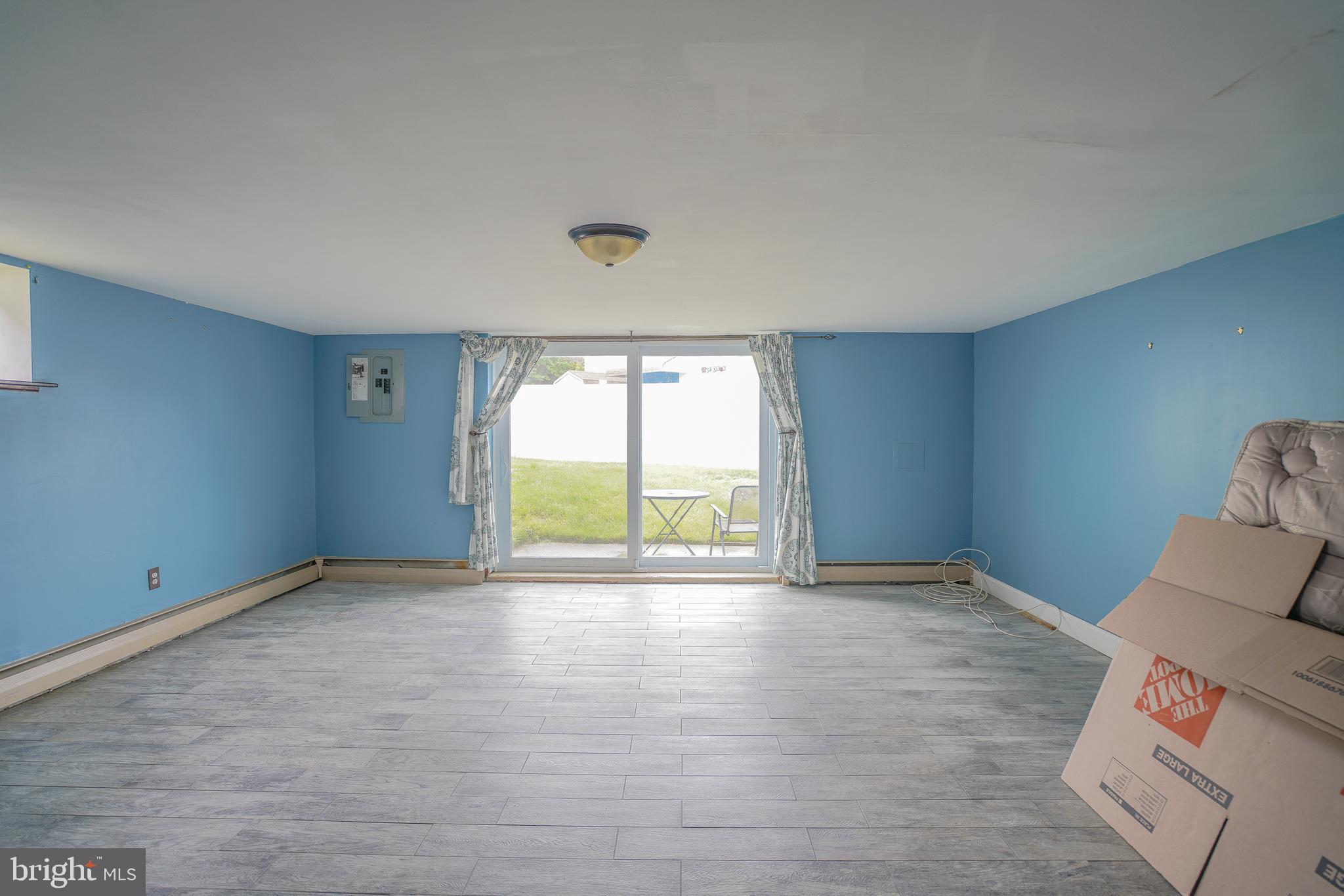 FOX CHASE - Residential