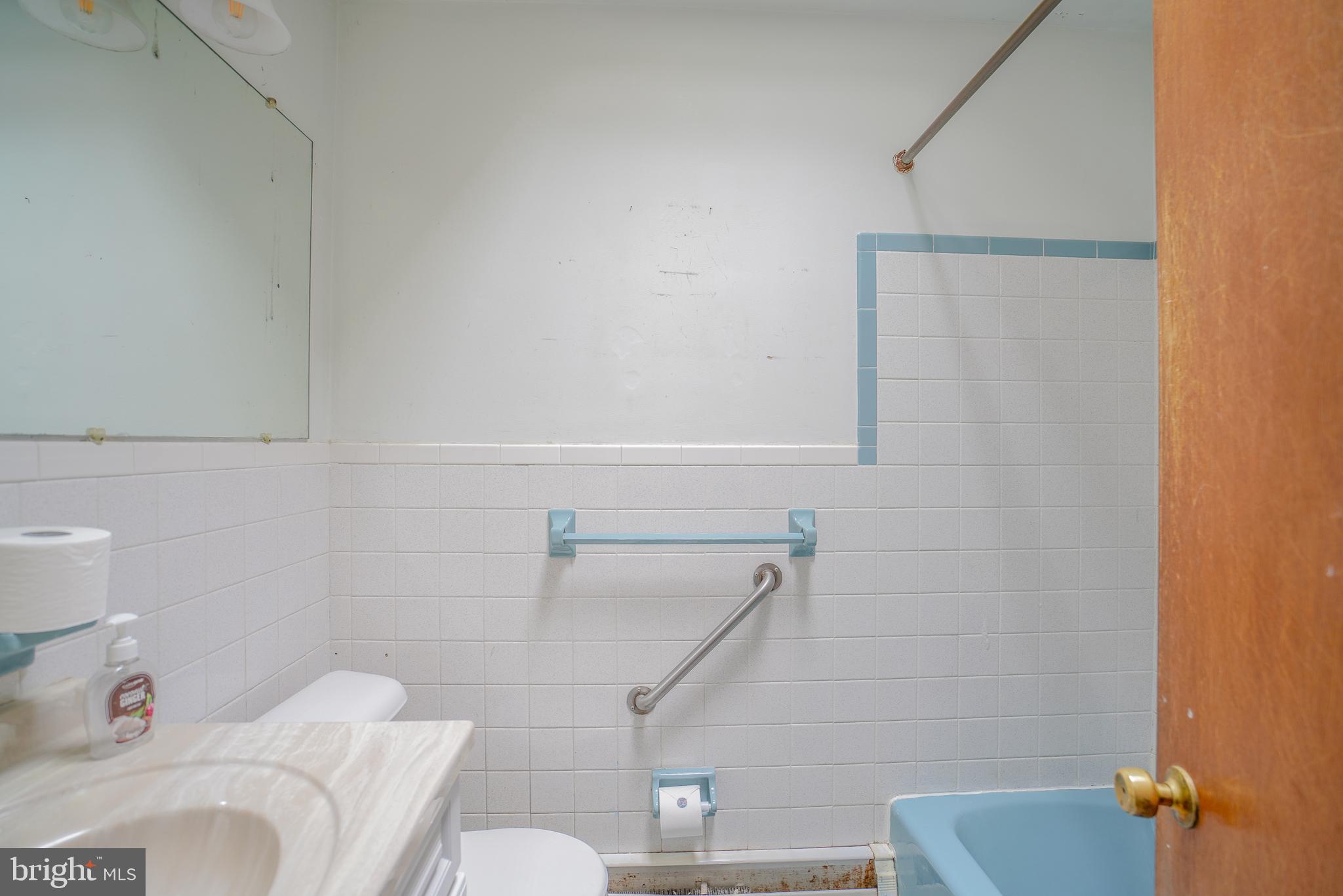 FOX CHASE - Residential