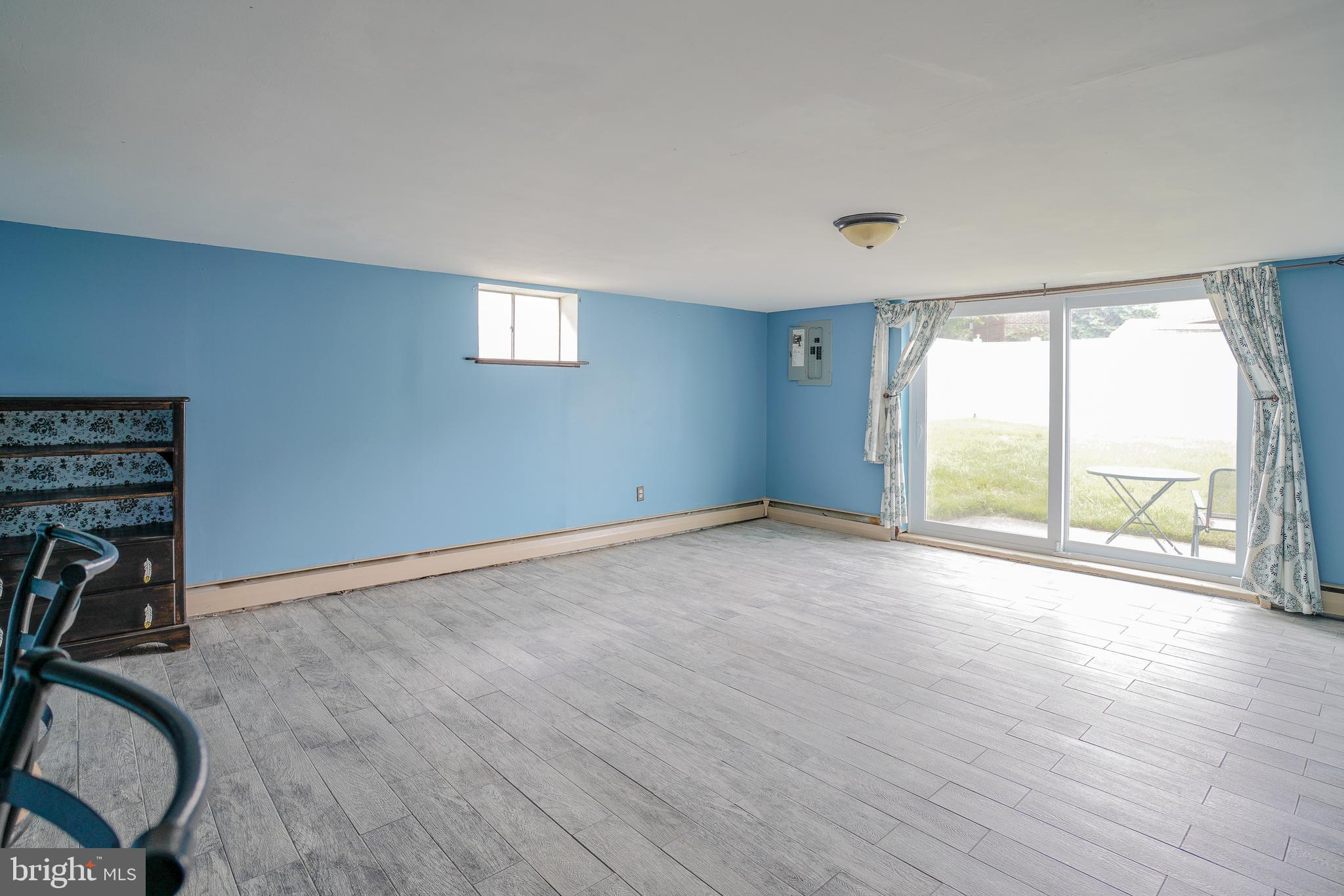 FOX CHASE - Residential