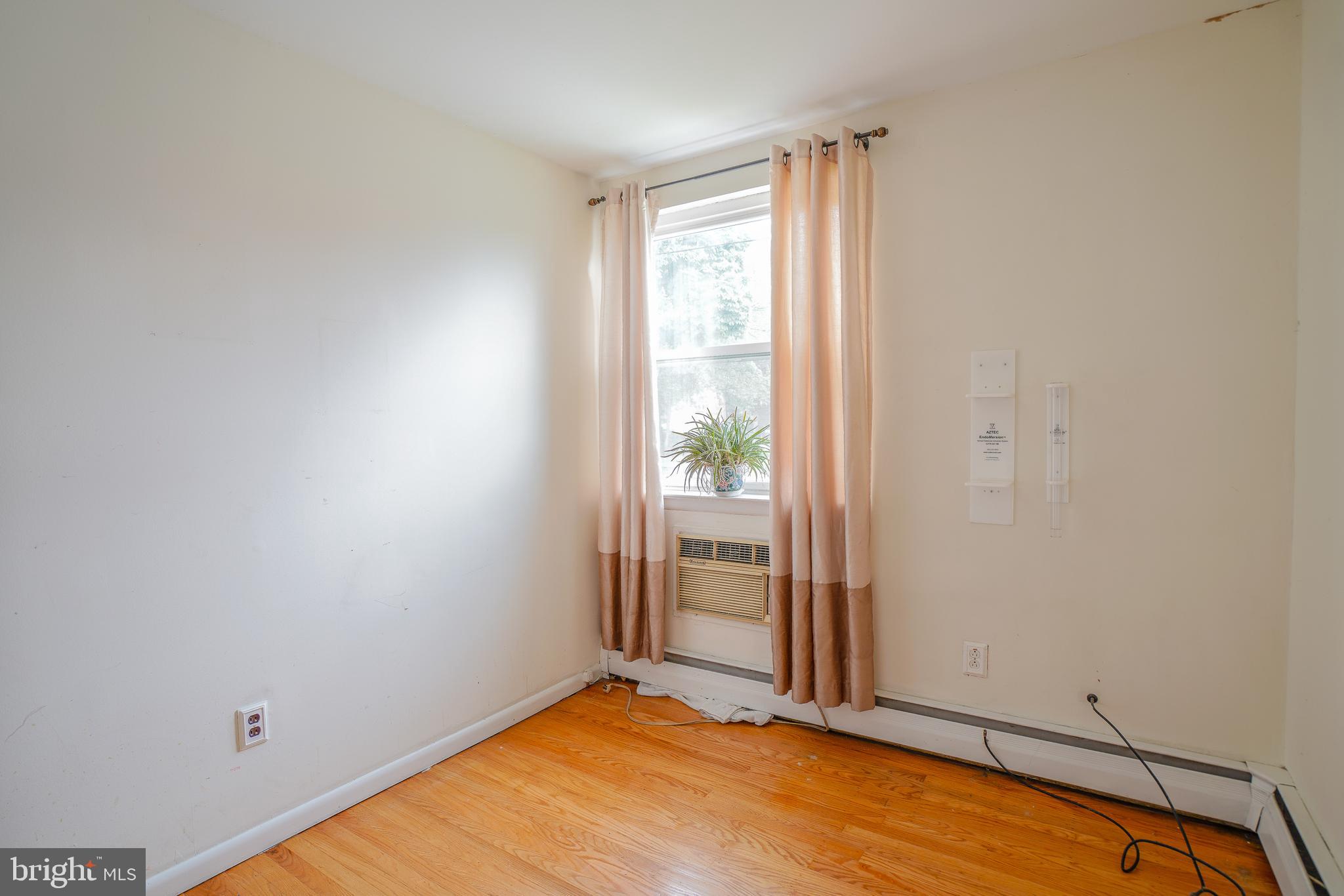 FOX CHASE - Residential