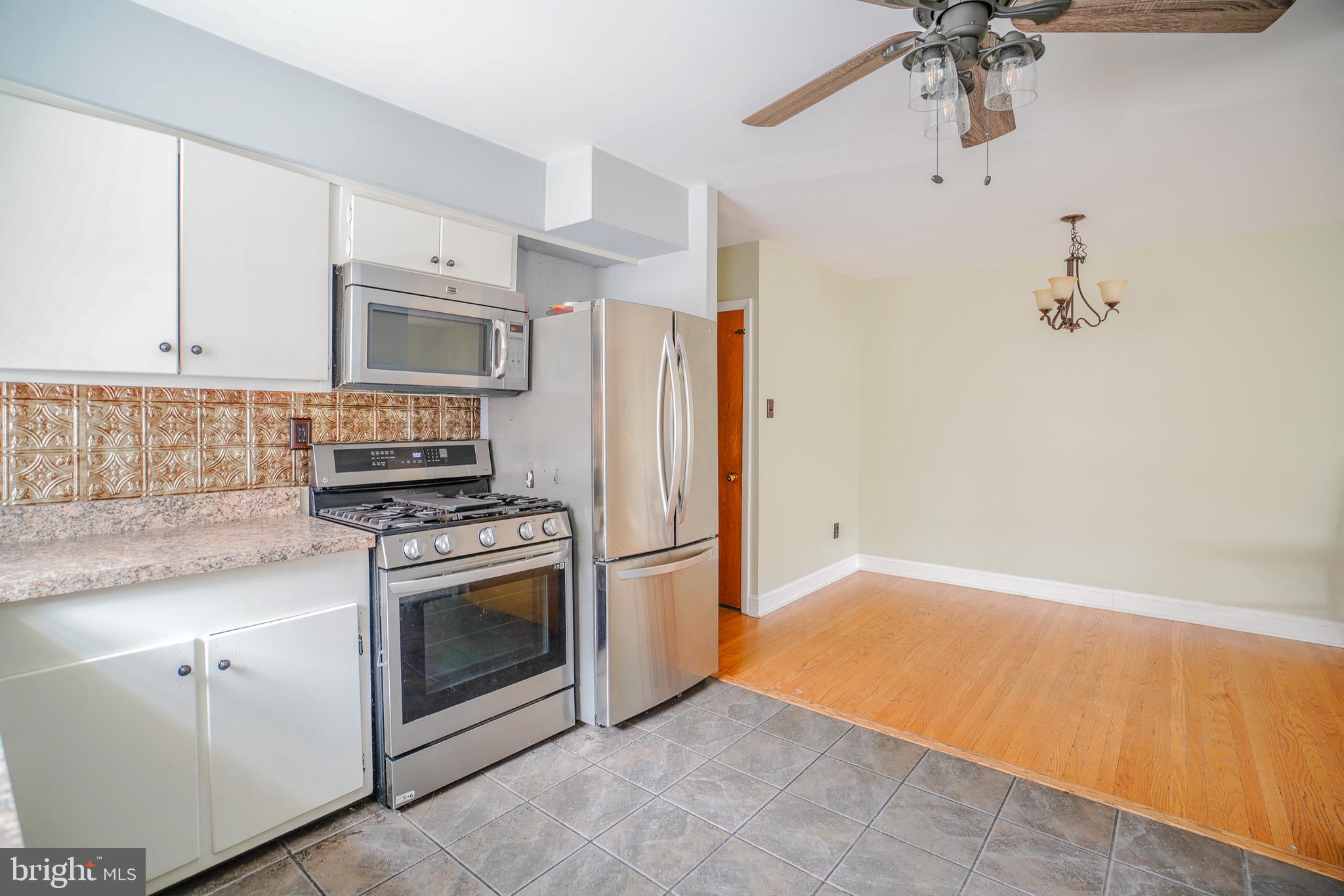 FOX CHASE - Residential