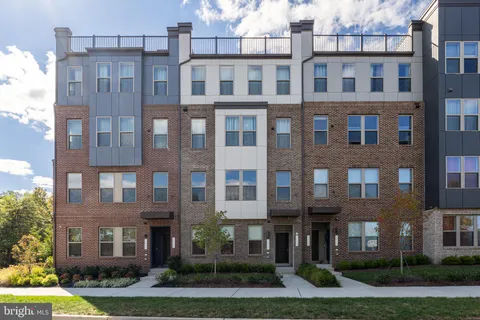 13504 Innovation Station Loop Unit 2A, Herndon, VA MLS: VAFX2284802