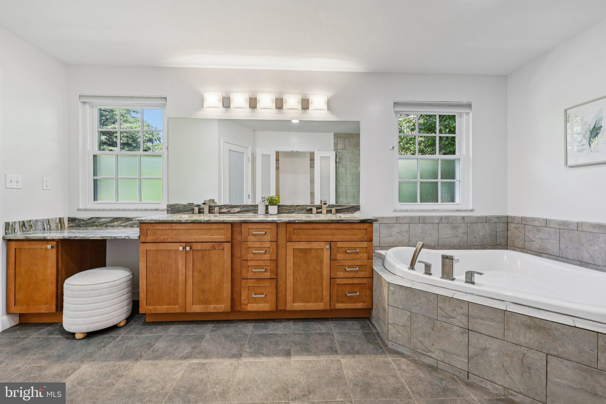 DUNLOP HILLS - Residential