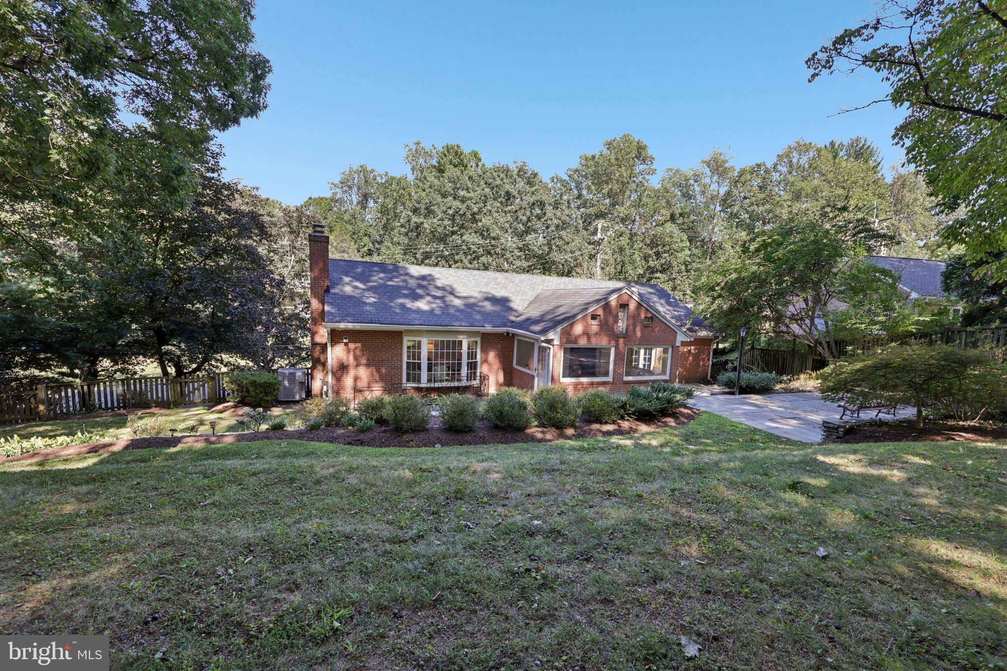 DUNLOP HILLS - Residential