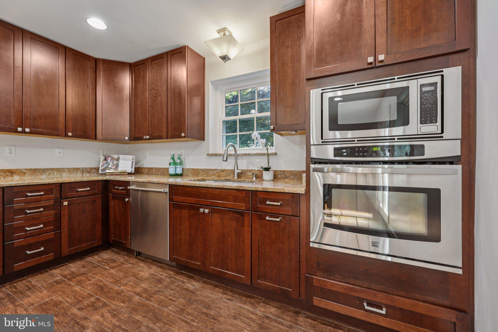 DUNLOP HILLS - Residential