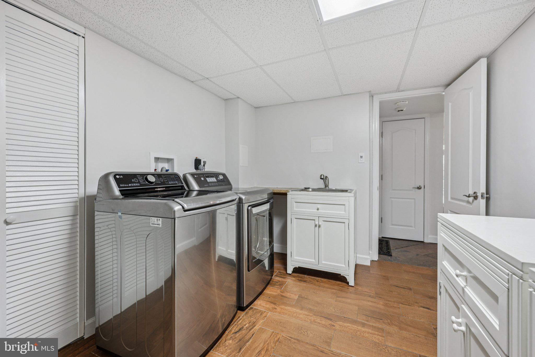 DUNLOP HILLS - Residential